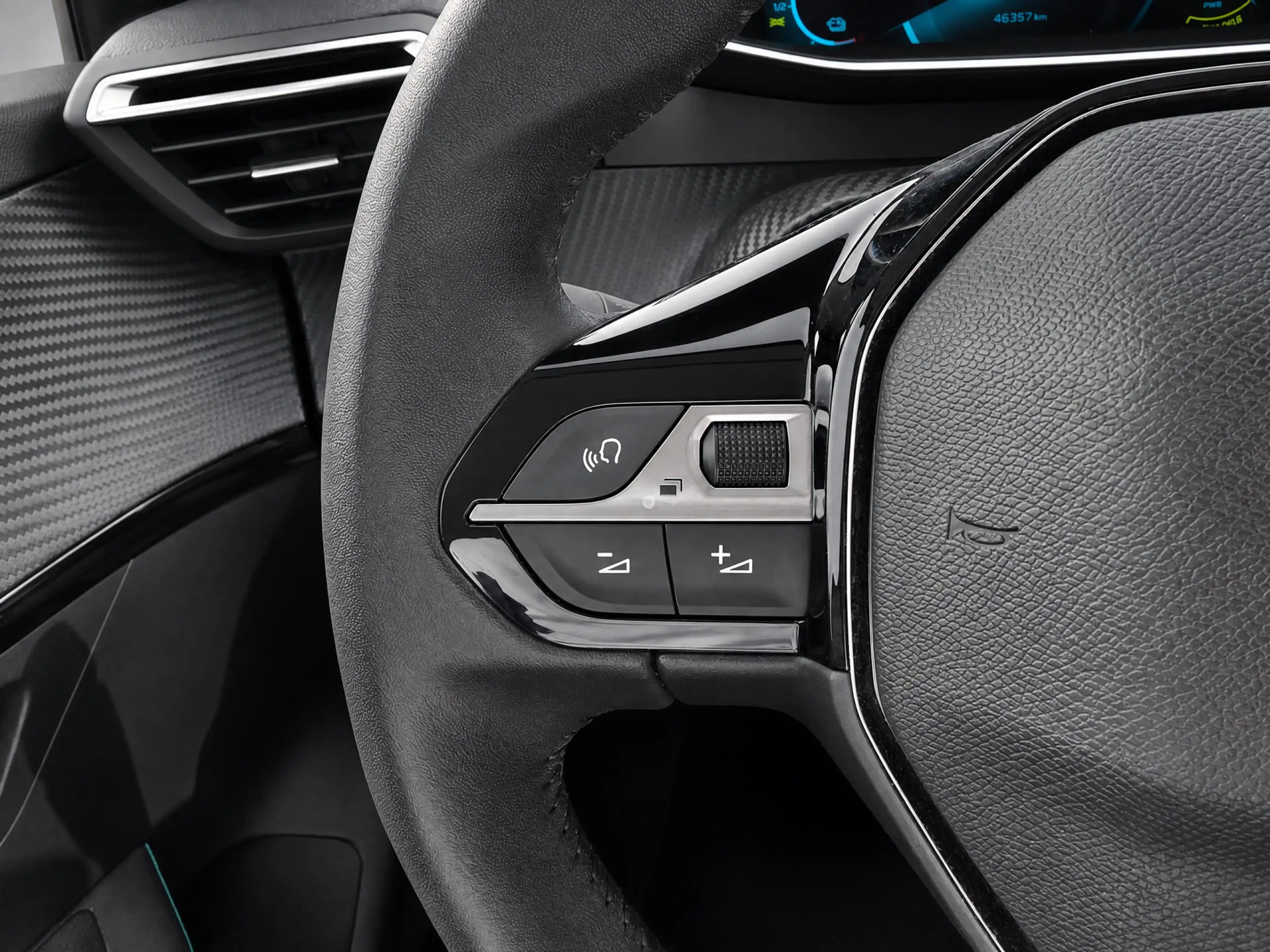 Peugeot e-208 EV Allure Pack 50 kWh — photo 11