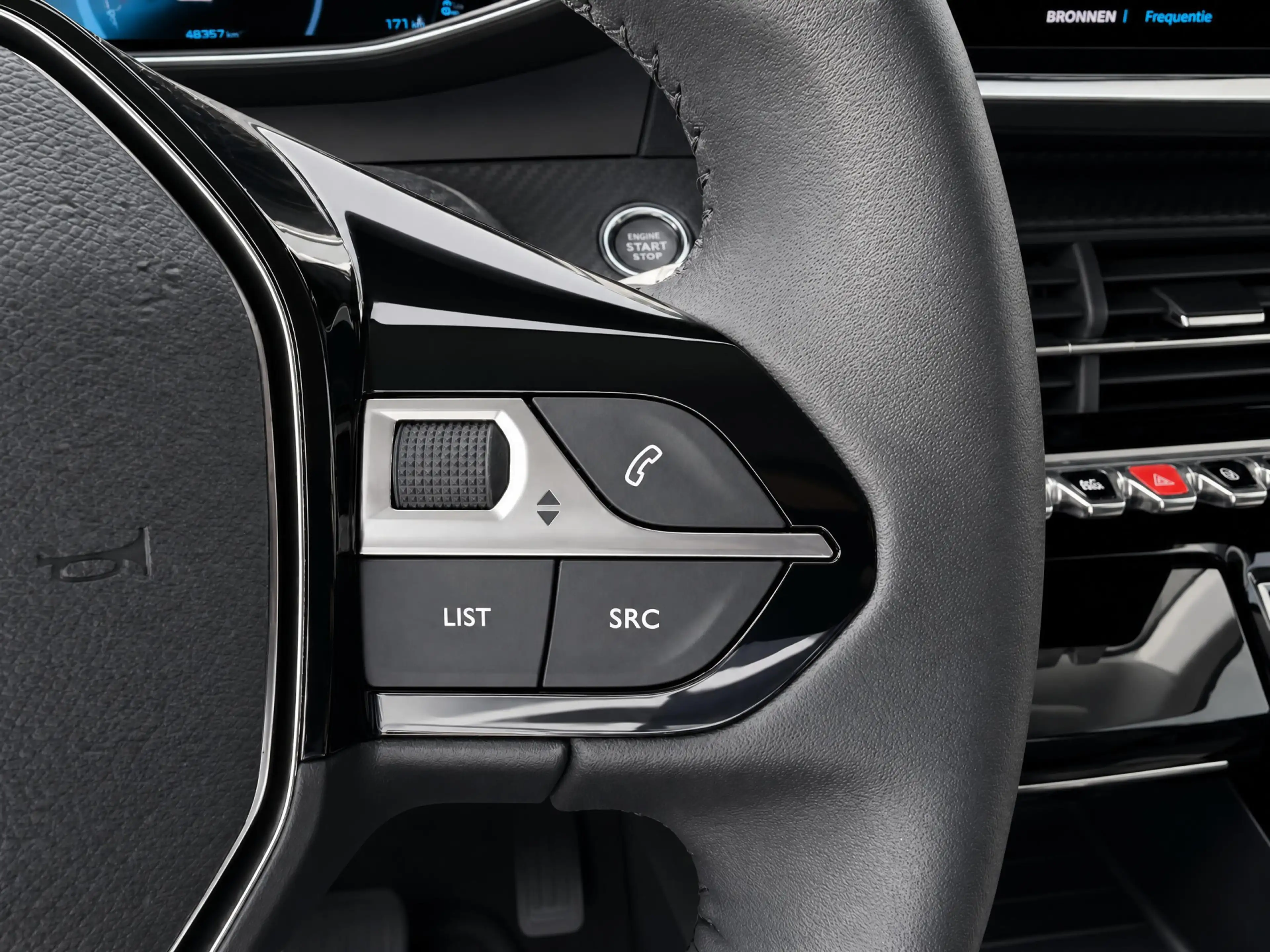 Peugeot e-208 EV Allure Pack 50 kWh — photo 12