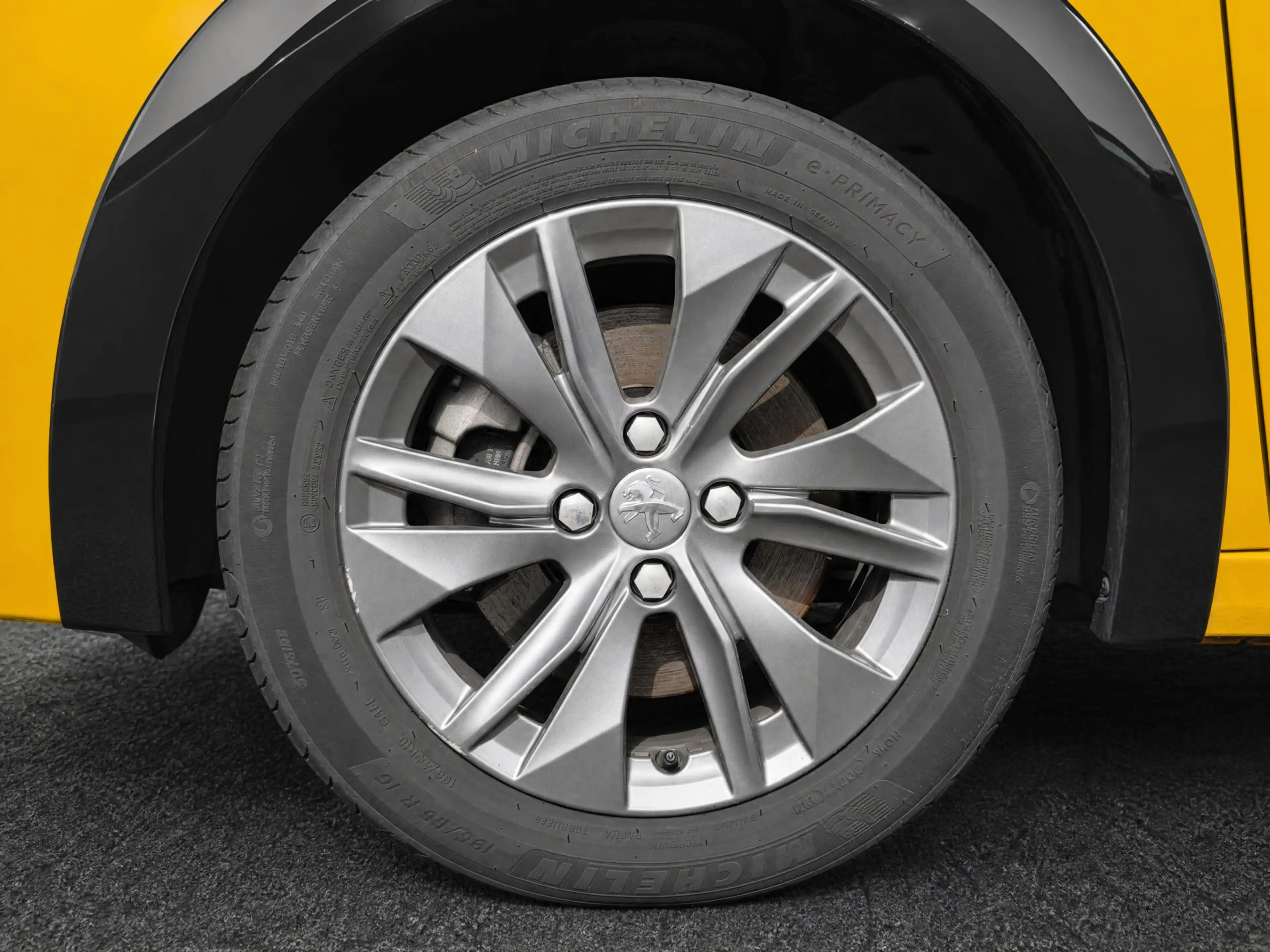 Peugeot e-208 EV Allure Pack 50 kWh — photo 9