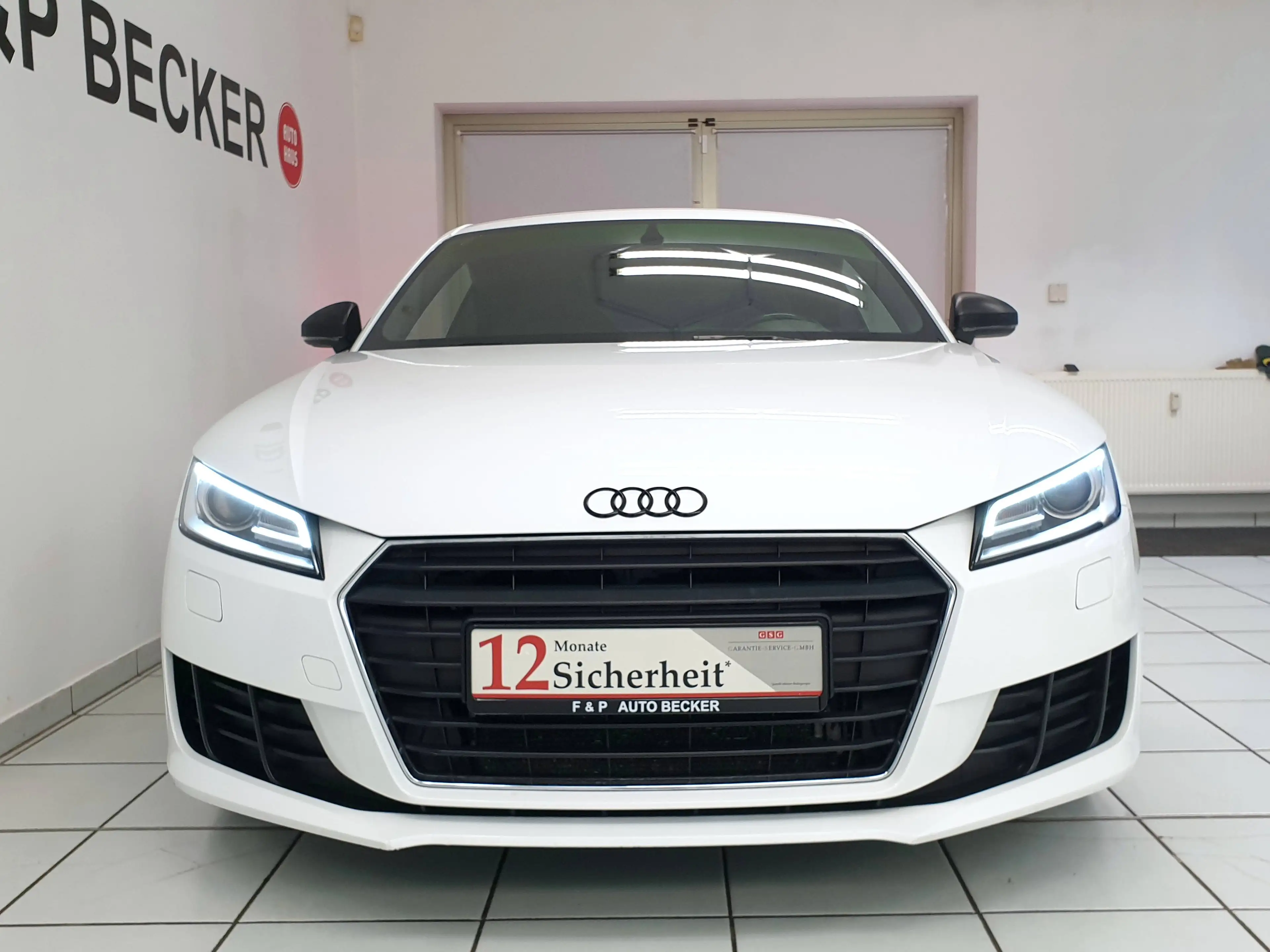 Audi TT TT Coupe 2.0 TDI Ultra 1.Hand Scheckheft VC DAB — photo 3