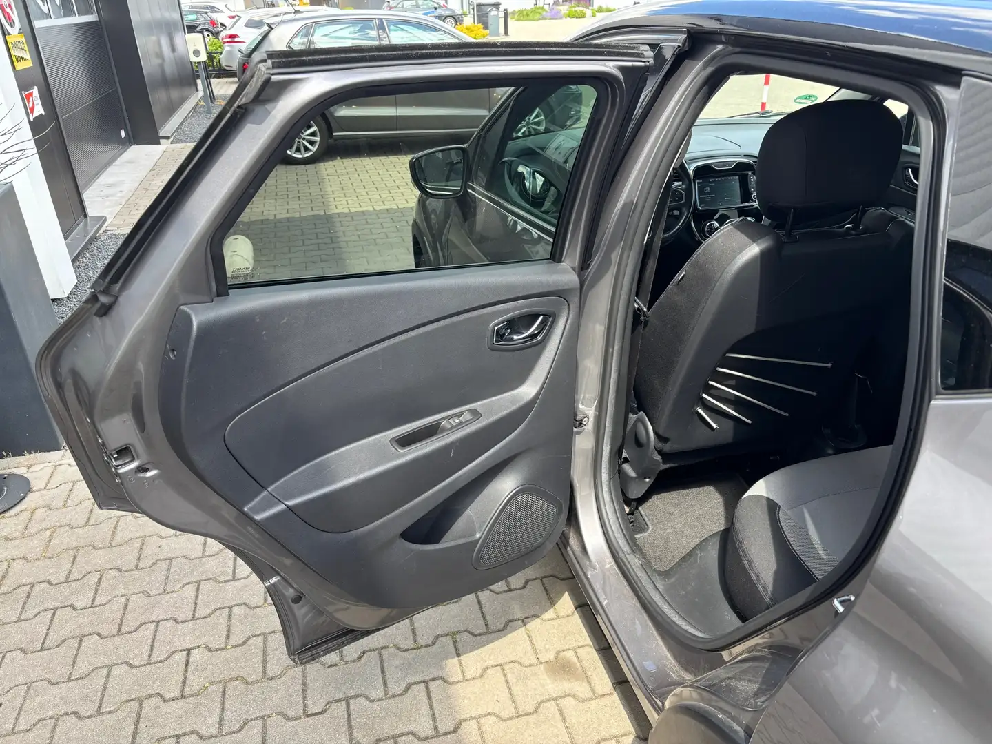 Renault Captur 0.9 TCe Dynamique NAVI/Camera/PDC Grijs - 2