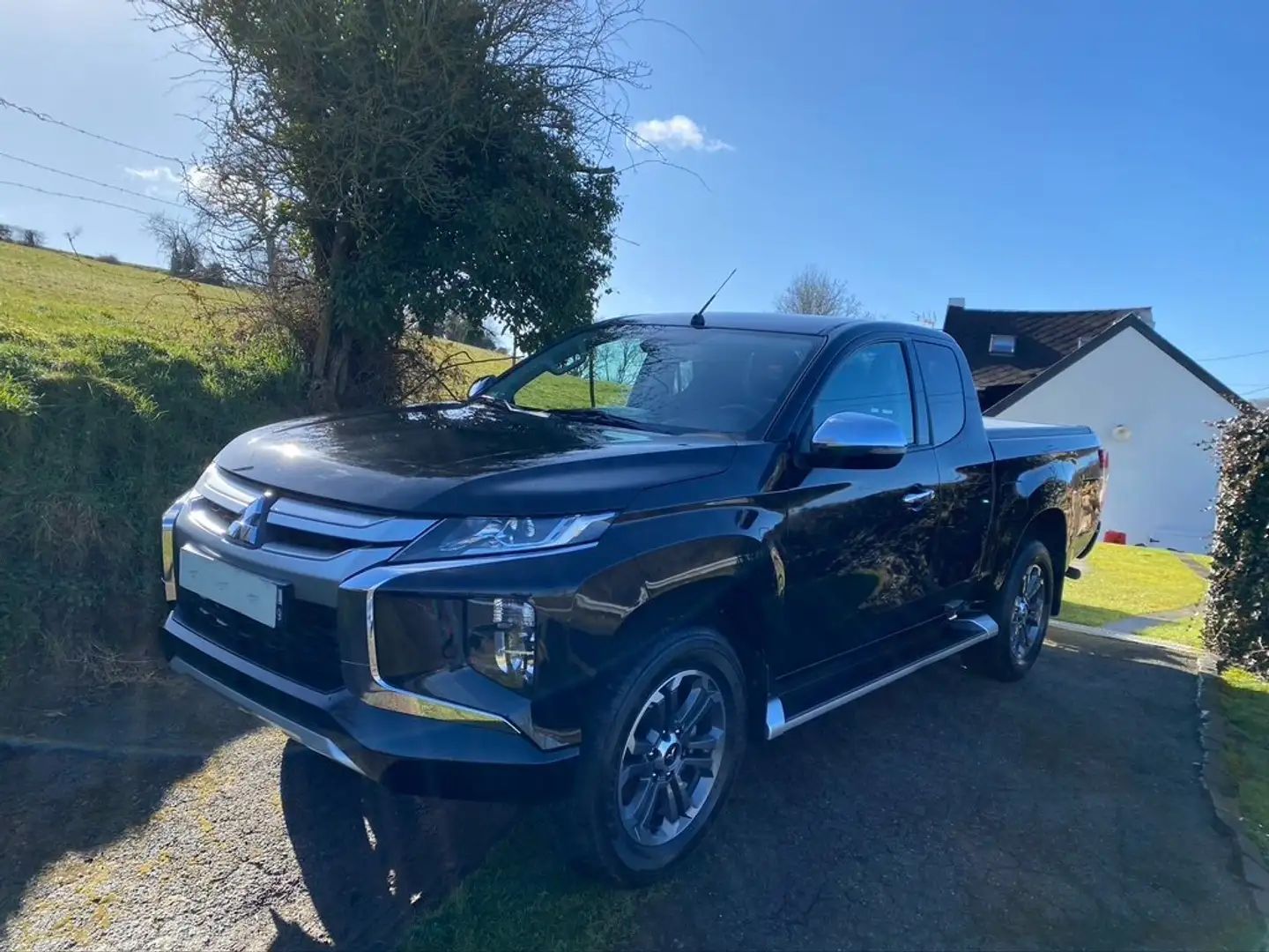 Mitsubishi L200 L200 CLUB CAB 2.2 DI-D 150 AS Negro - 1