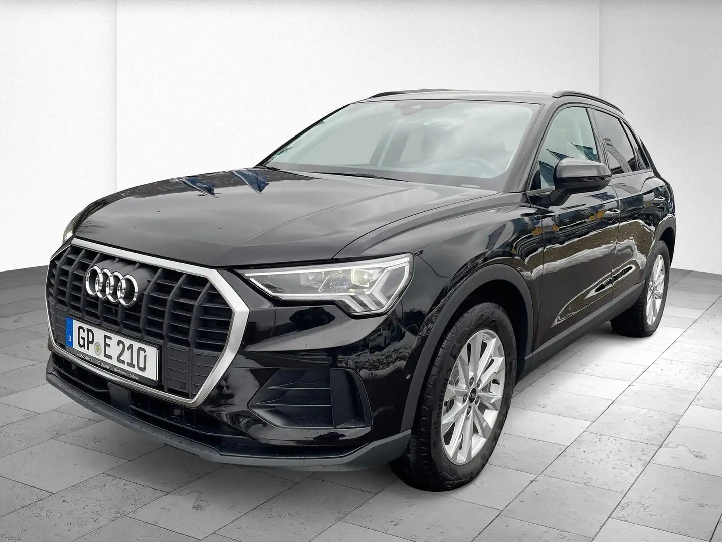 Audi Q3 35 TFSI basis 1.5 TSI RFK 18 " AHK NAVI PDC Schwarz - 1