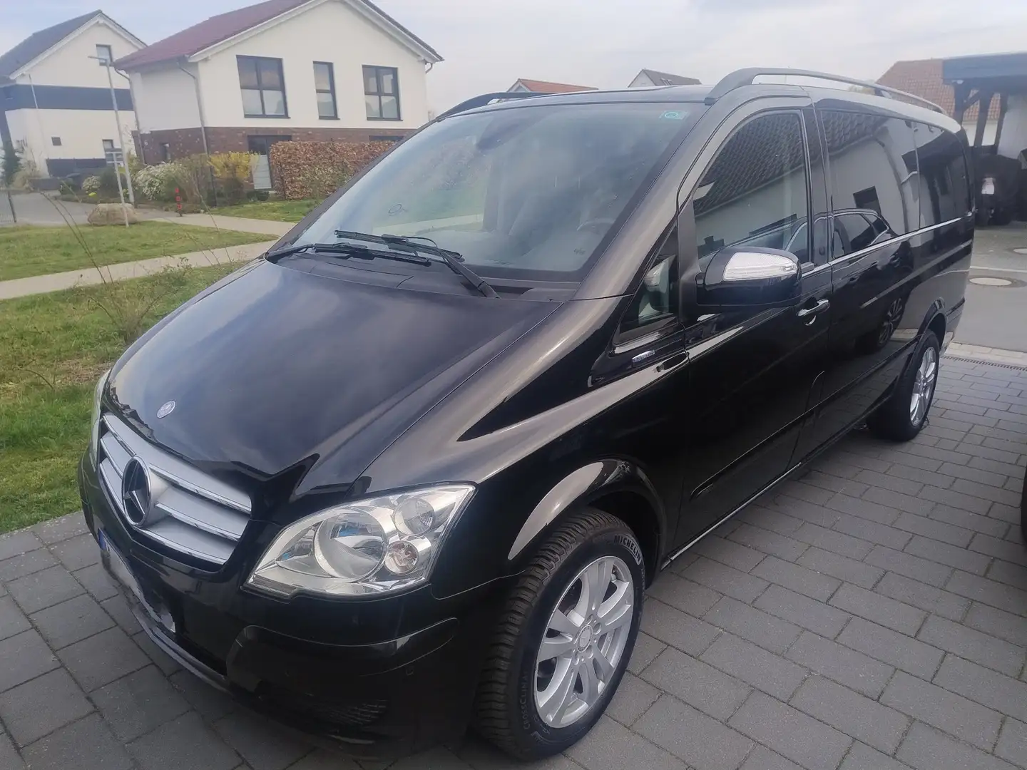 Mercedes-Benz Viano 2.2 CDI Trend lang (639.813) Negru - 1