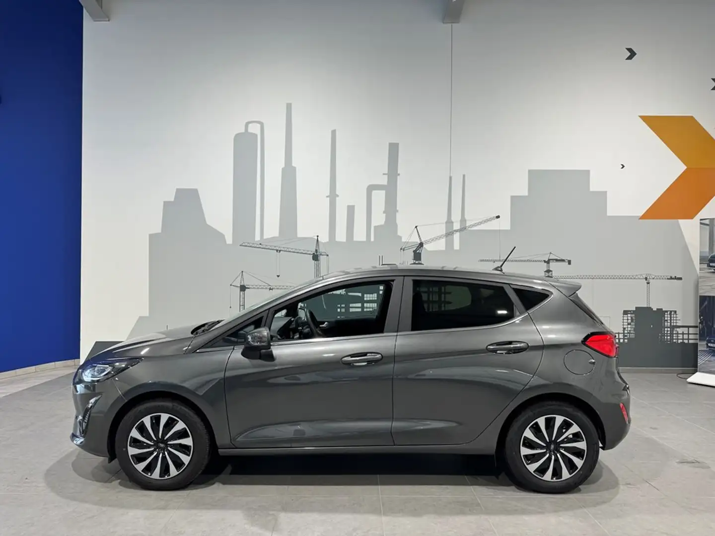 Ford Fiesta Titanium 1.0i Ecoboost 100pk - Demowagen Grijs - 2