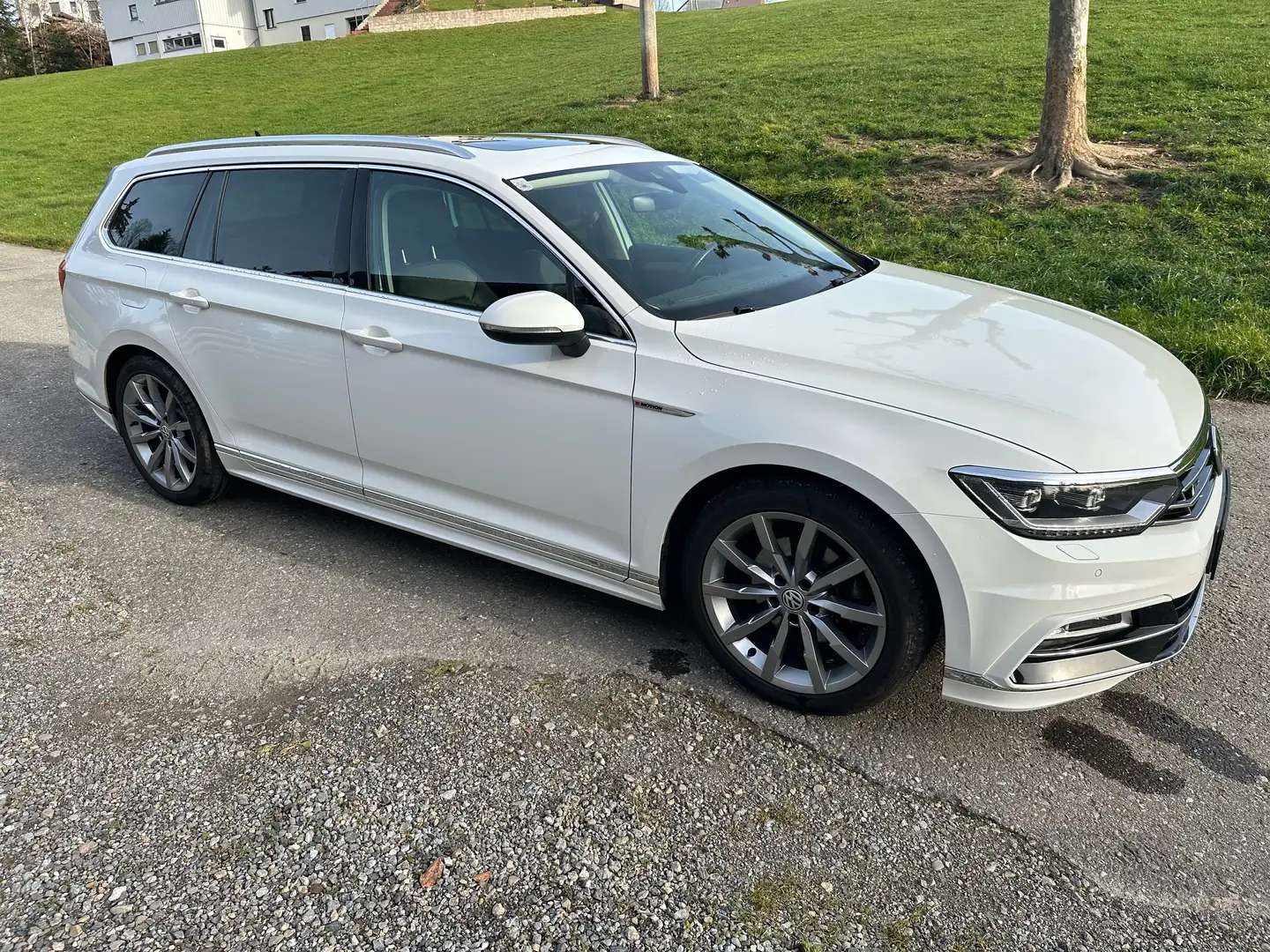 Volkswagen Passat Variant Passat Variant  Highline 2,0 TDI 4Motion Highline Weiß - 2