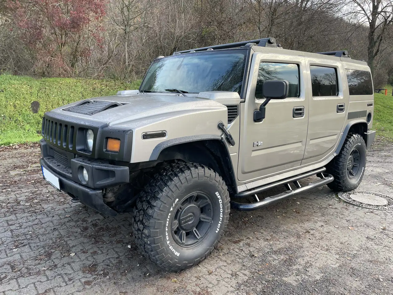 HUMMER H2