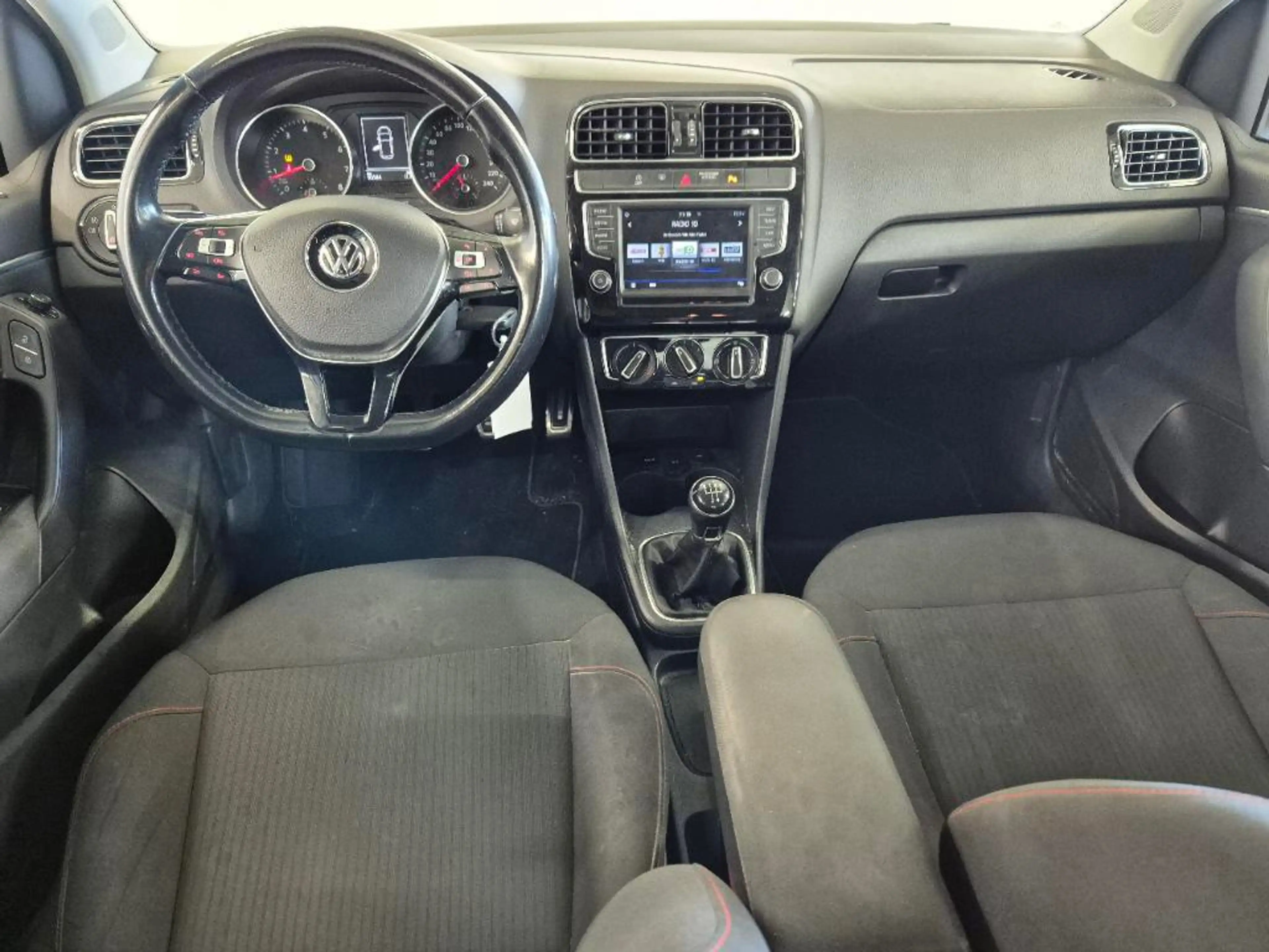 Volkswagen Polo 1.2 TSI Comfortline Business R/CARPLAY/ADAPTIEVE C — photo 6