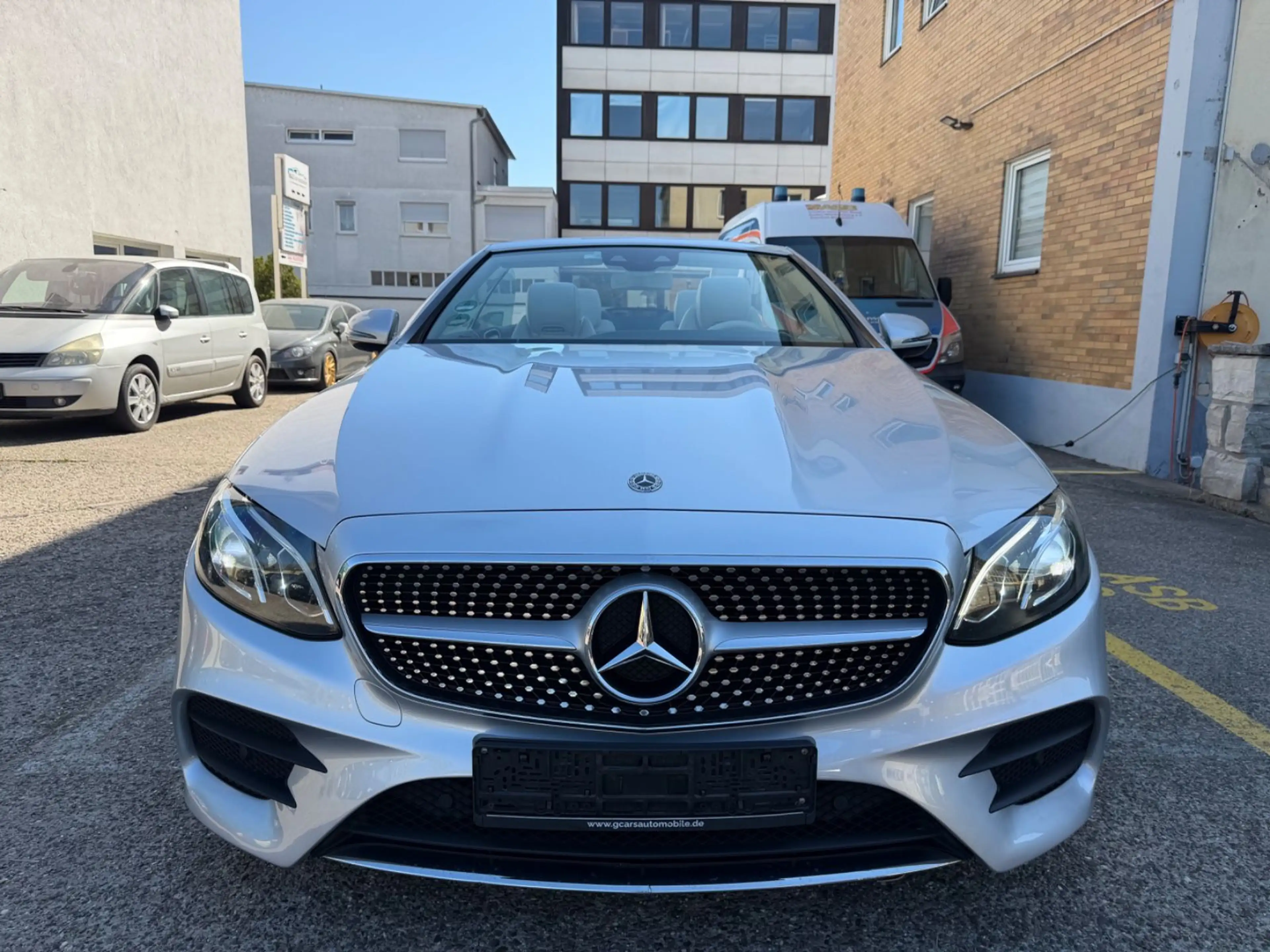 Mercedes-Benz E 350 Cabrio E 350 d 4Matic/AMG PACKET/HEAD UP/ — photo 2
