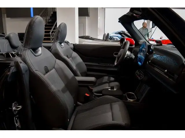 Mini Cooper Cooper view 8