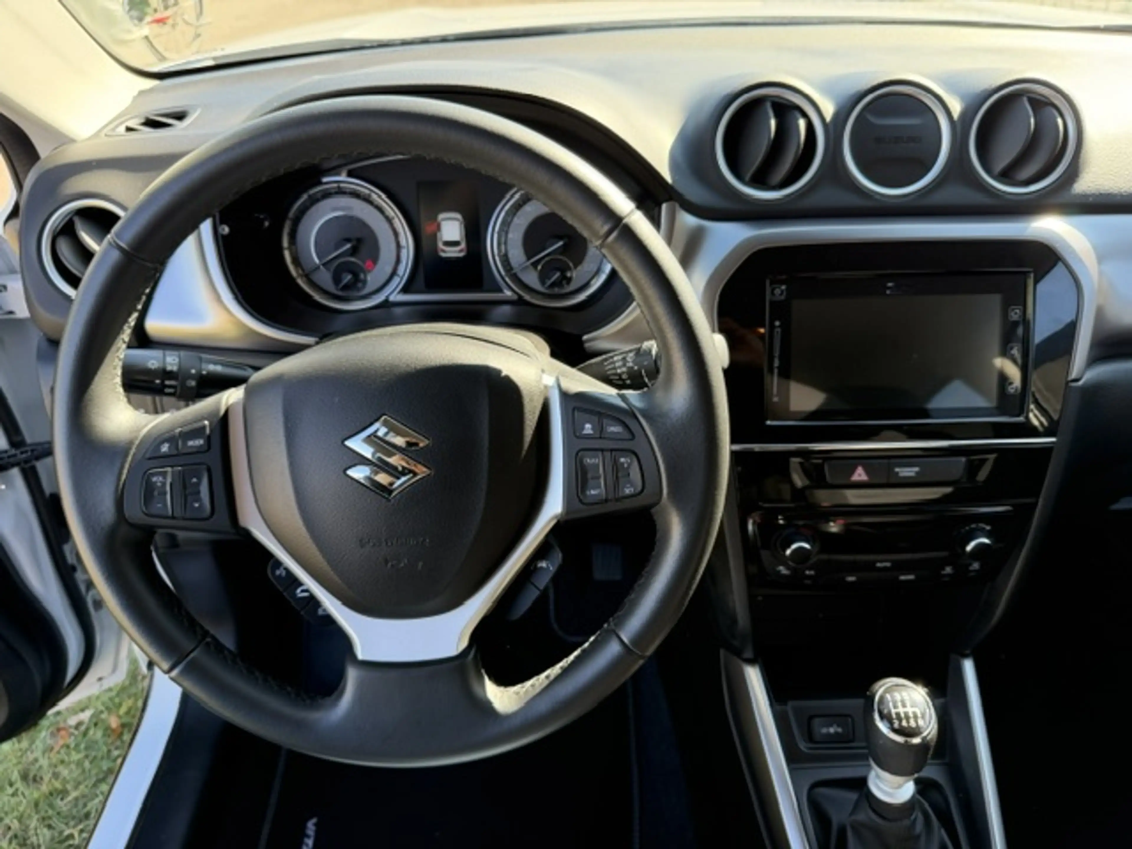 Suzuki Vitara Vitara 1.4 Boosterjet Hybrid Comfort — photo 10