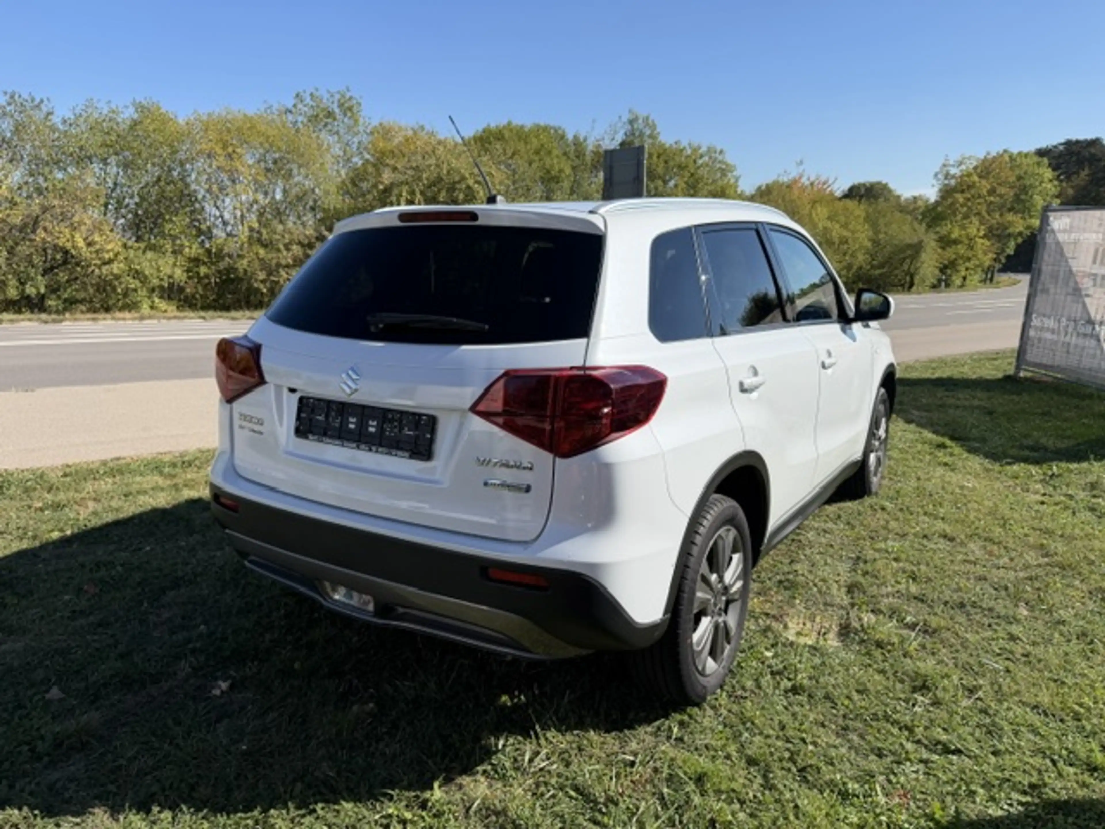 Suzuki Vitara Vitara 1.4 Boosterjet Hybrid Comfort — photo 3