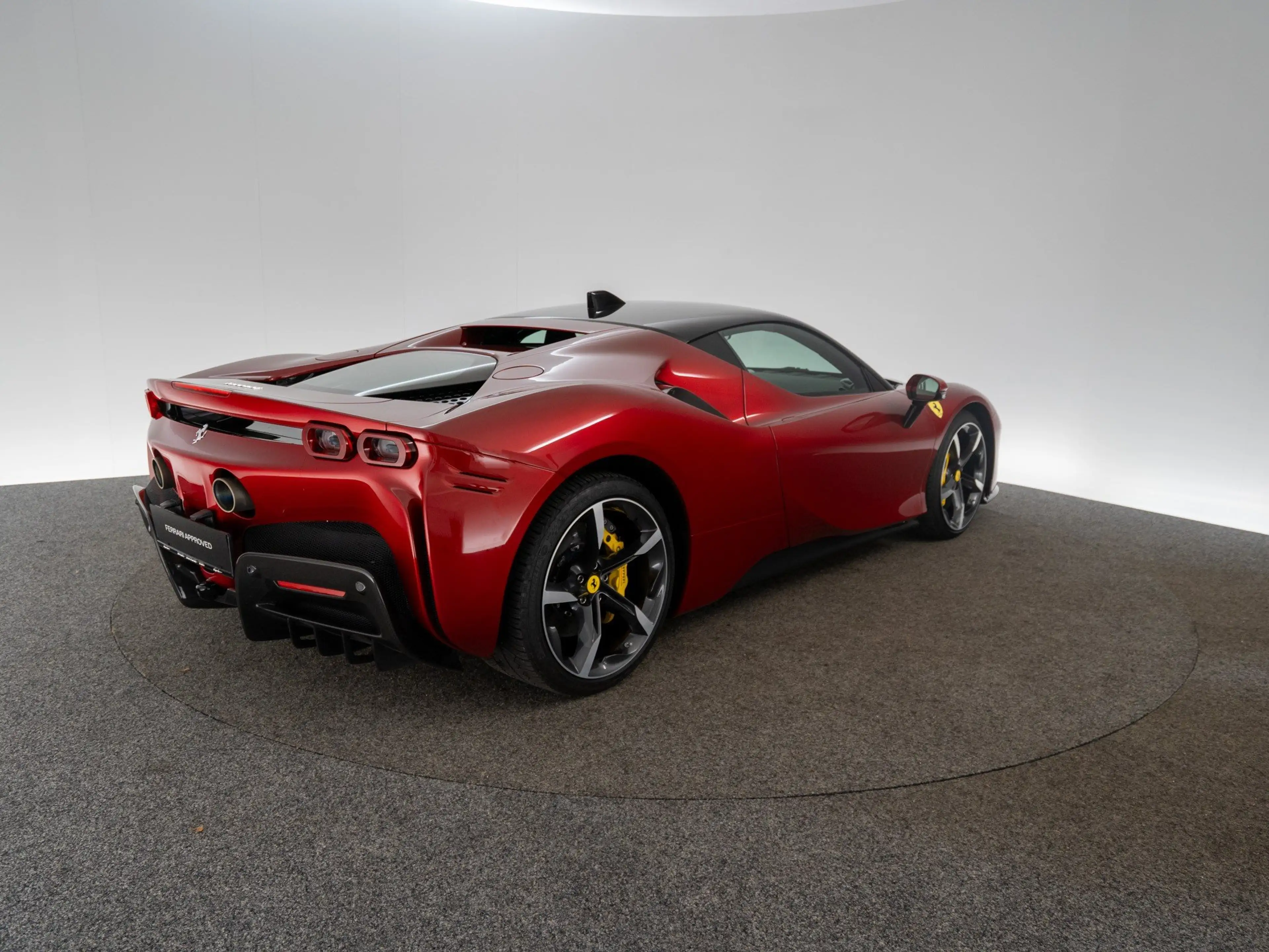 Ferrari SF90 Stradale FERRARI SINGEN — photo 6