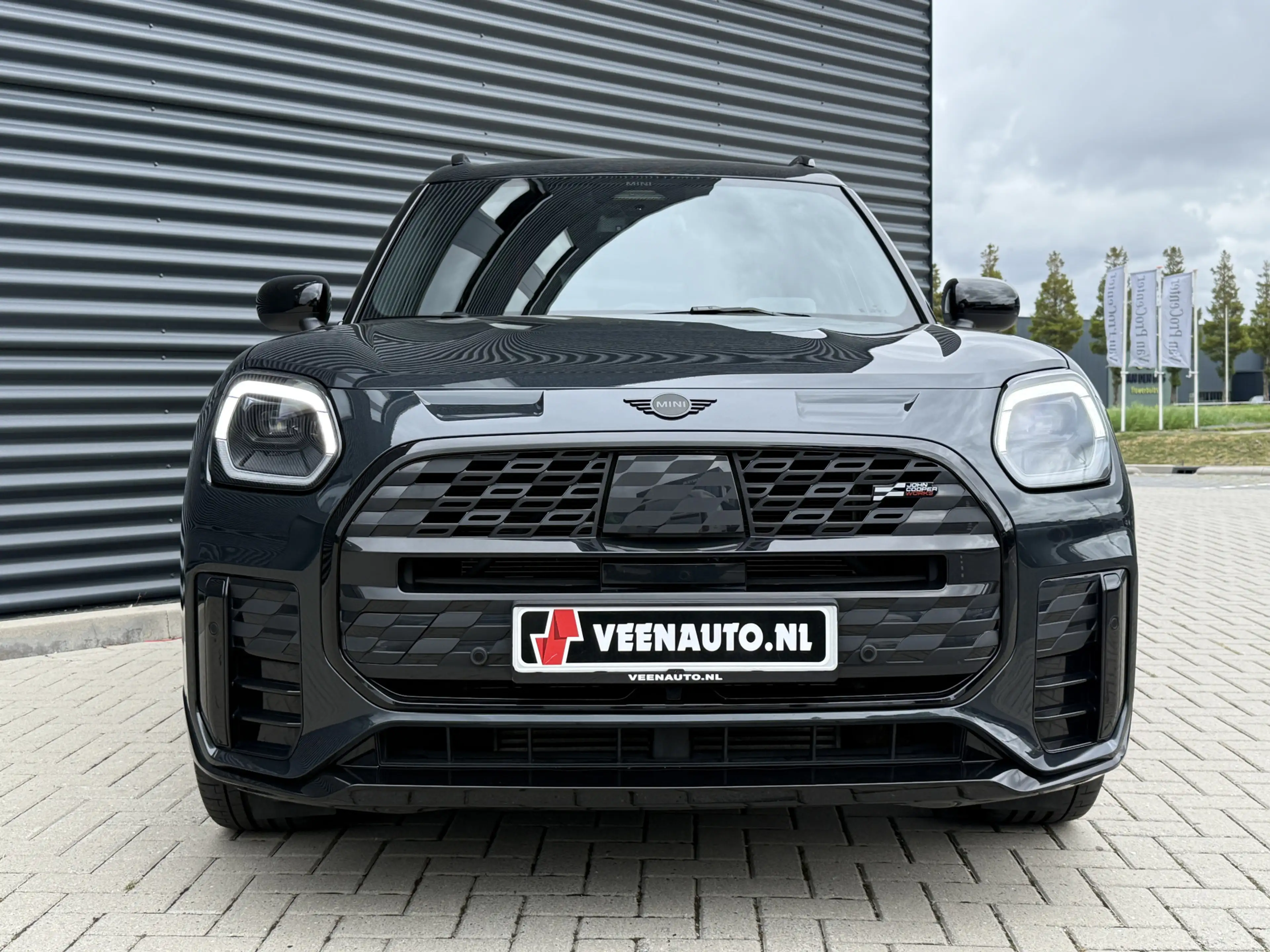 MINI John Cooper Works Countryman 1.5 C S — photo 2