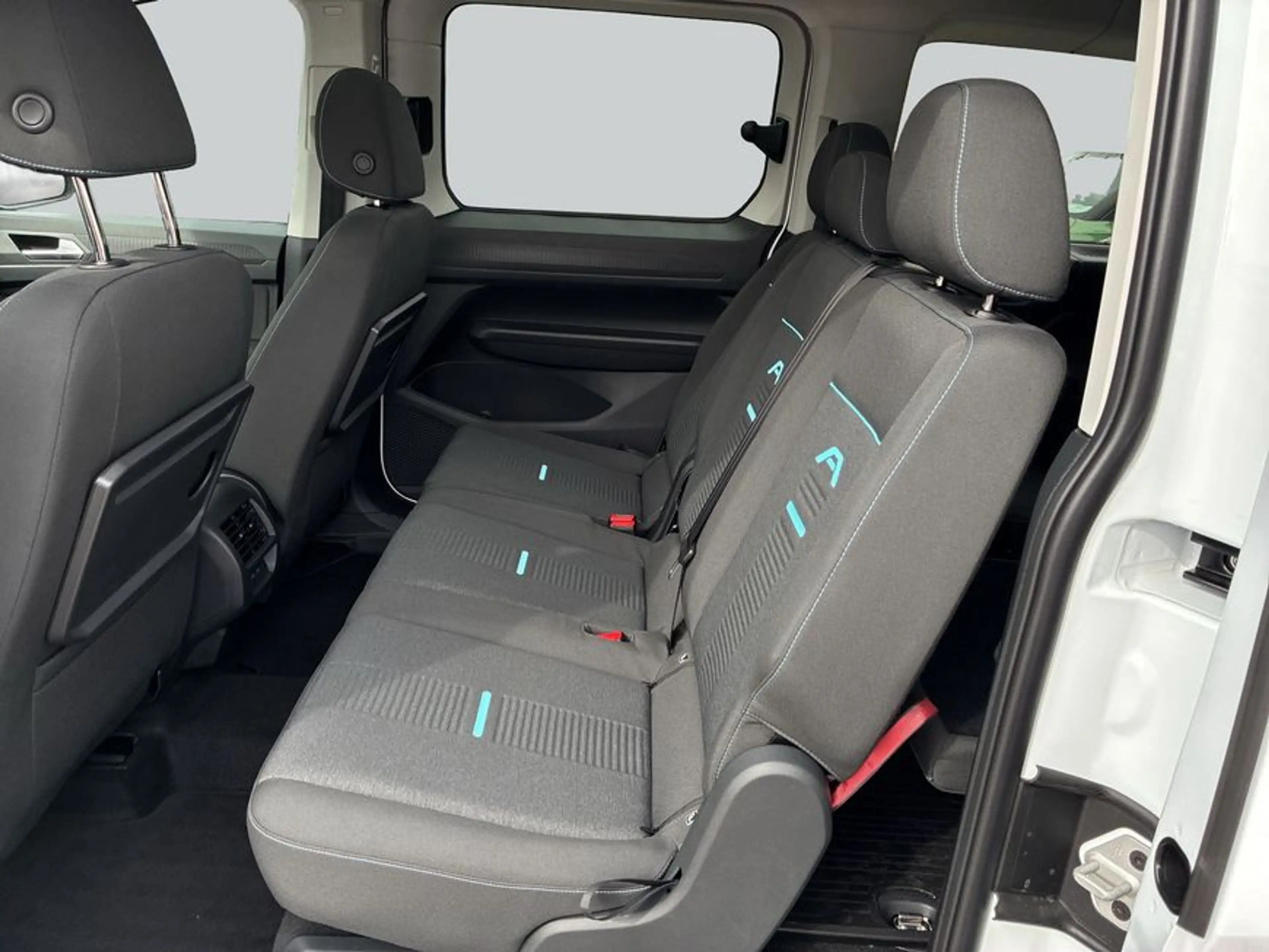 Ford Grand Tourneo Connect 2.0 EcoBlue Aut. ACTIVE 90 k — photo 10
