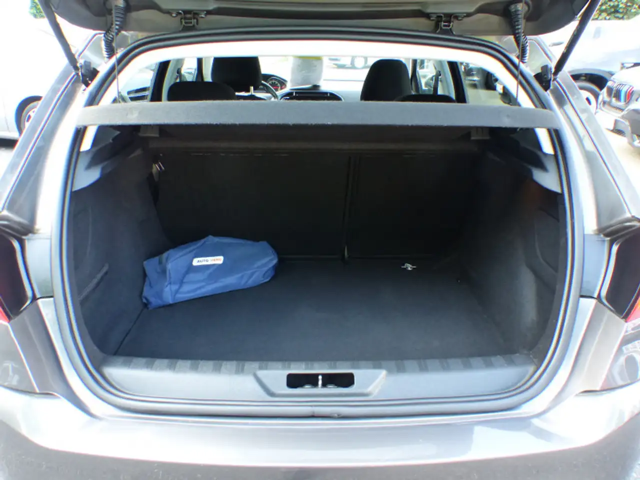 Peugeot 308 308 — photo 9