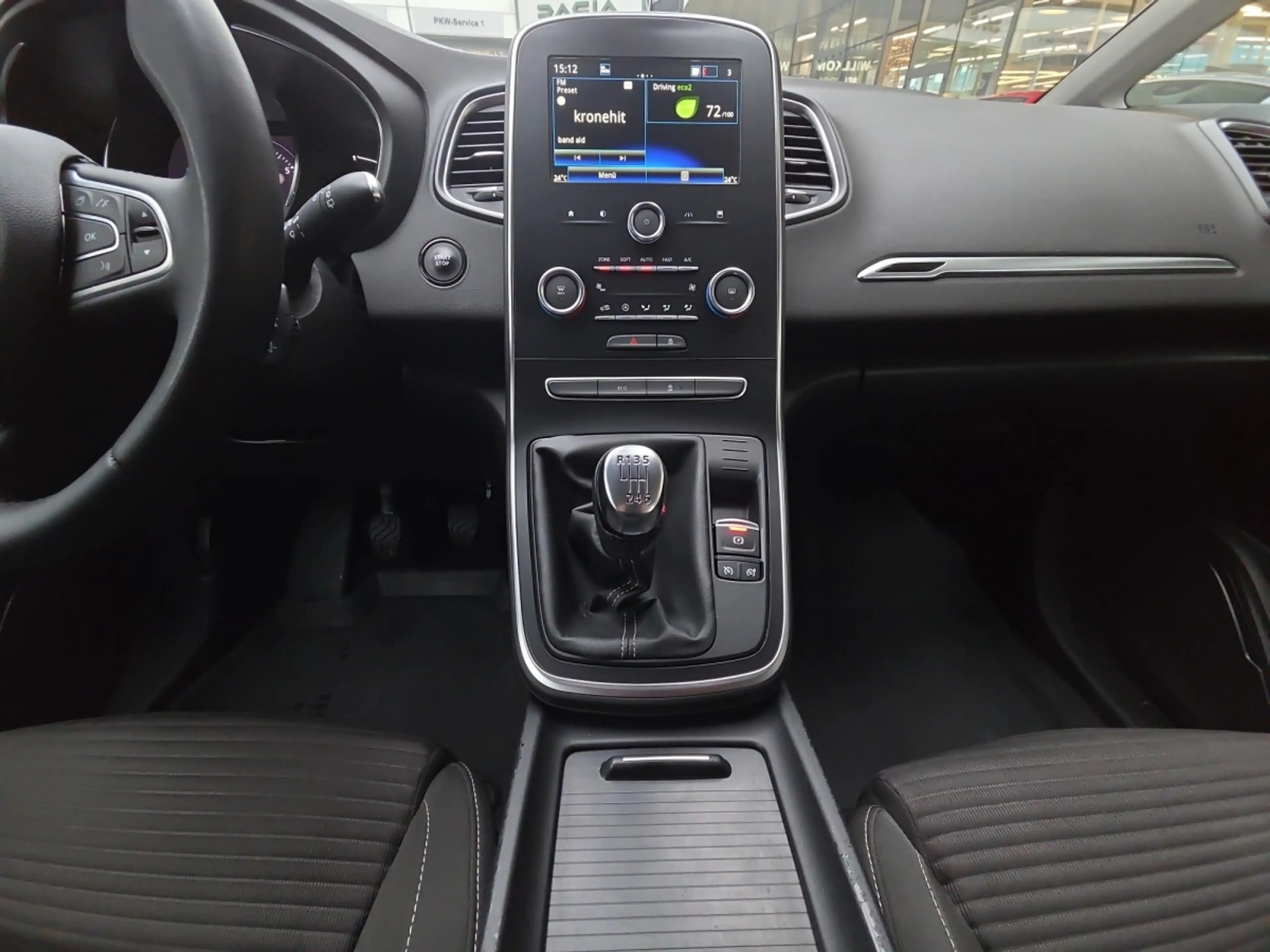 Renault Scenic Scénic (IV) Scénic TCe 115 PF Zen — photo 8