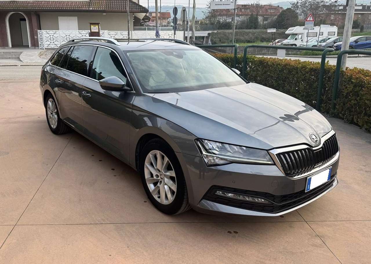 Skoda Superb Superb 2.0 tdi Executive 150cv dsg SUPER PREZZO