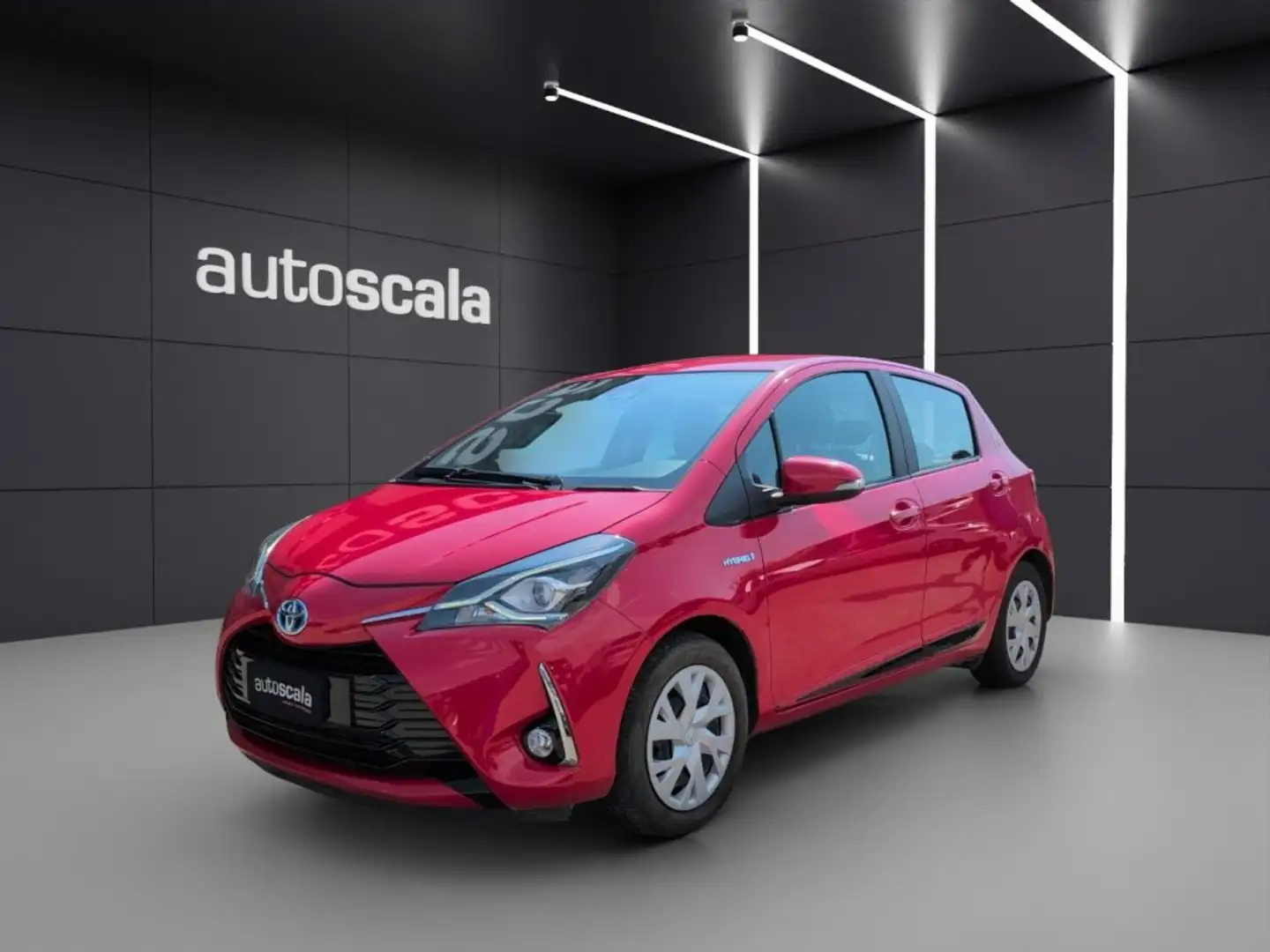 Toyota Yaris 1.5 Hybrid 5 porte Active Rojo - 1