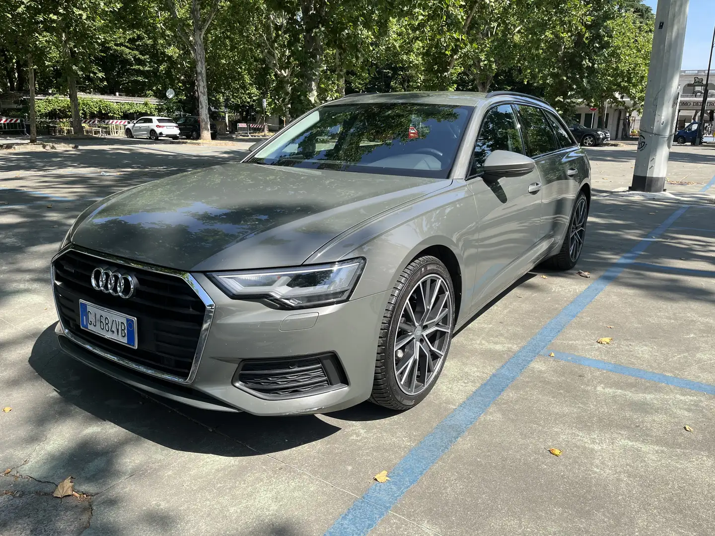 Audi A6 Avant 40 2.0 tdi mhev Business iva espost s-troni Grigio - 1
