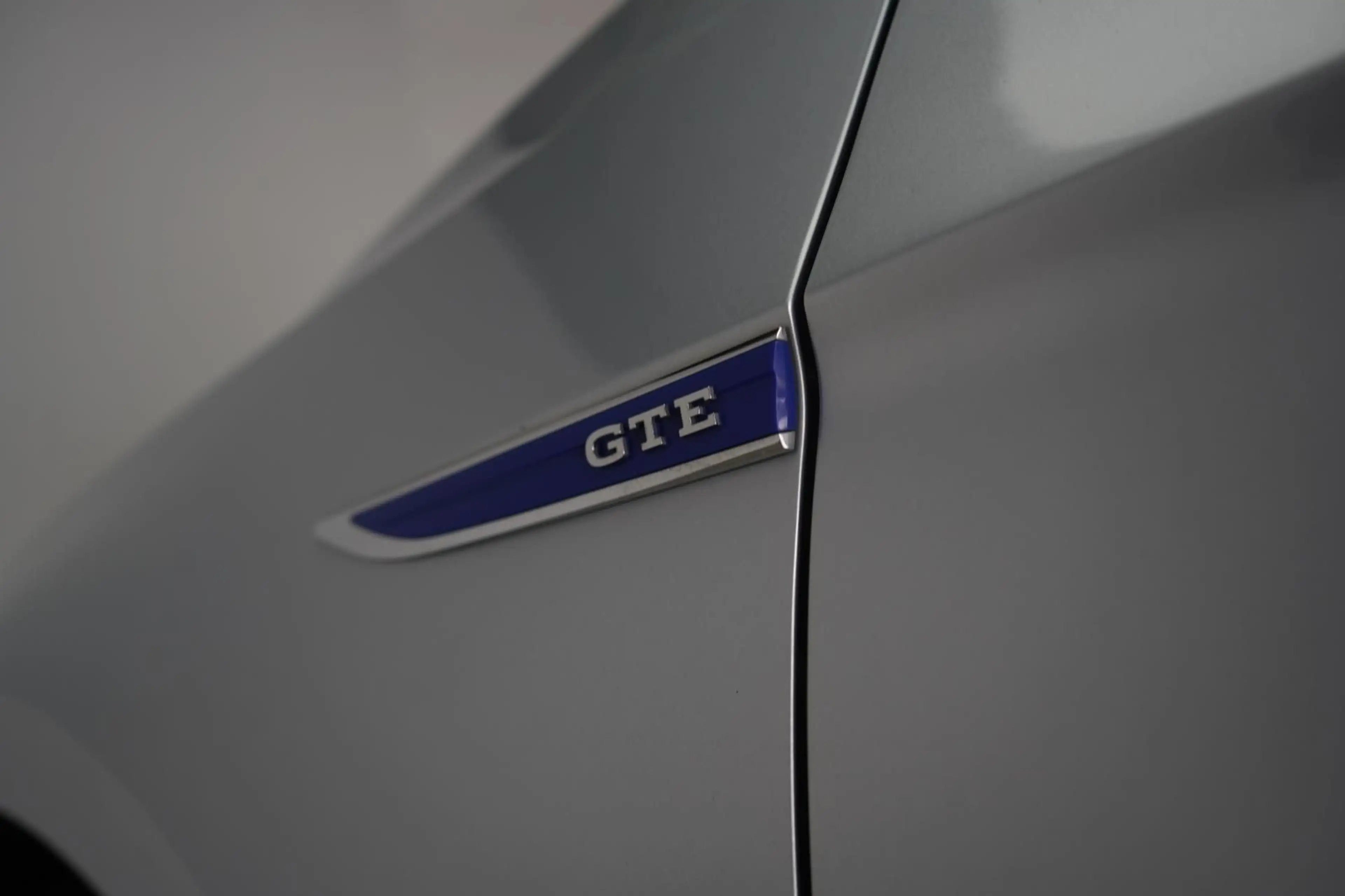 Volkswagen Passat Variant 1.4 TSI DSG GTE ACC/Kamera/Pano/L — photo 12