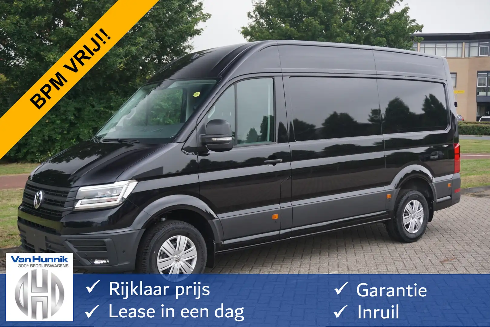 Volkswagen Crafter 35 177PK L3H3 AUT BPM VRIJ!! Navi, Cam, Adap. Crui Zwart - 1