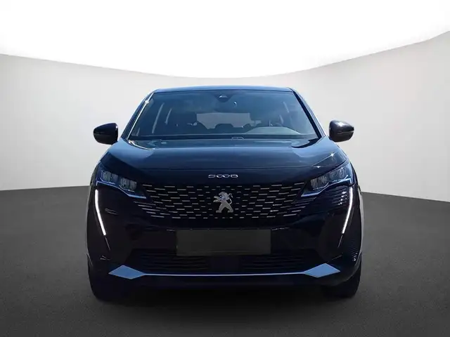 Peugeot 5008 view 2