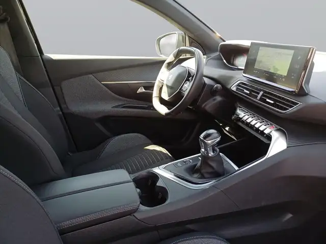 Peugeot 5008 view 11