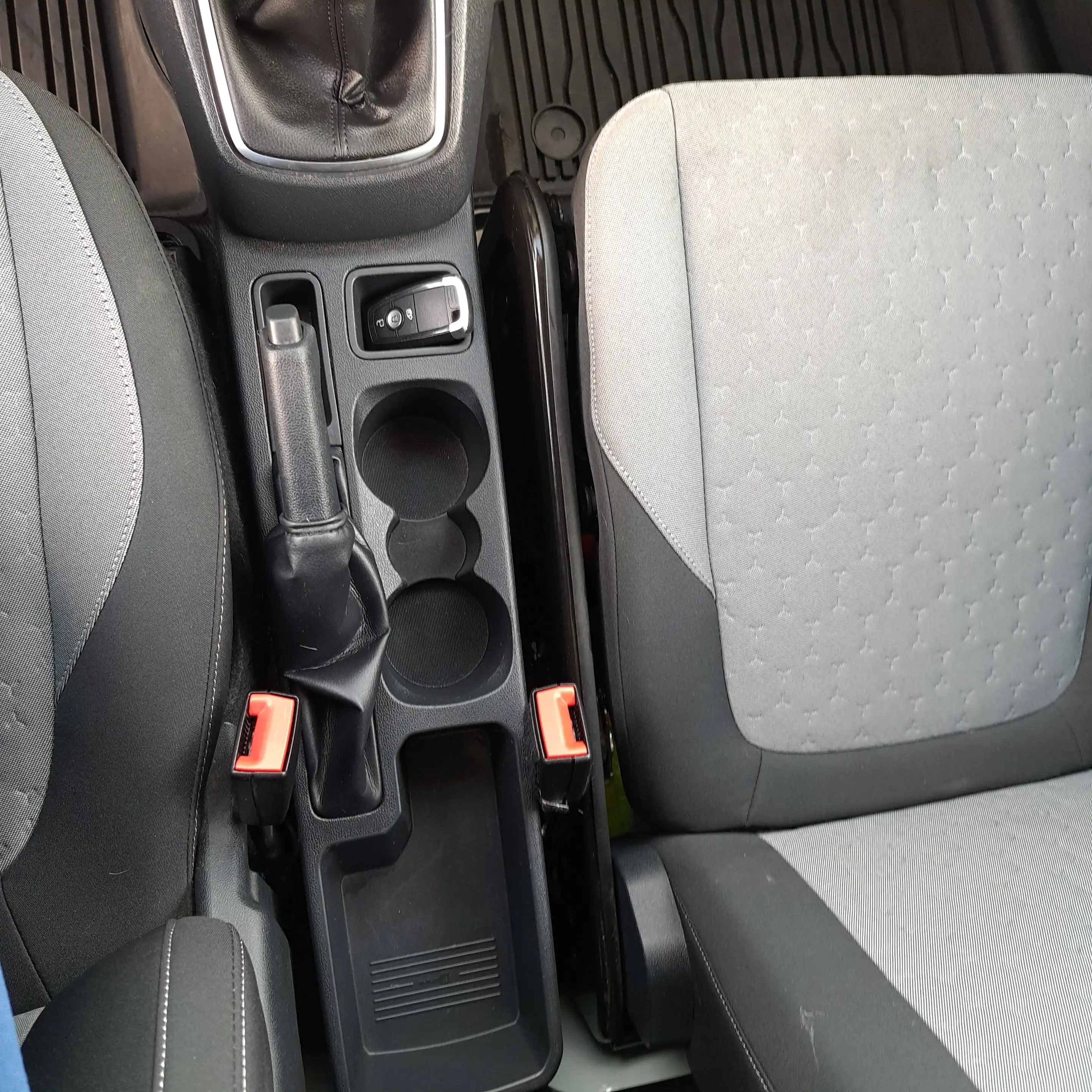 Ford Transit Courier Transit Courier 1.0 EcoBoost Limited Limited — photo 15