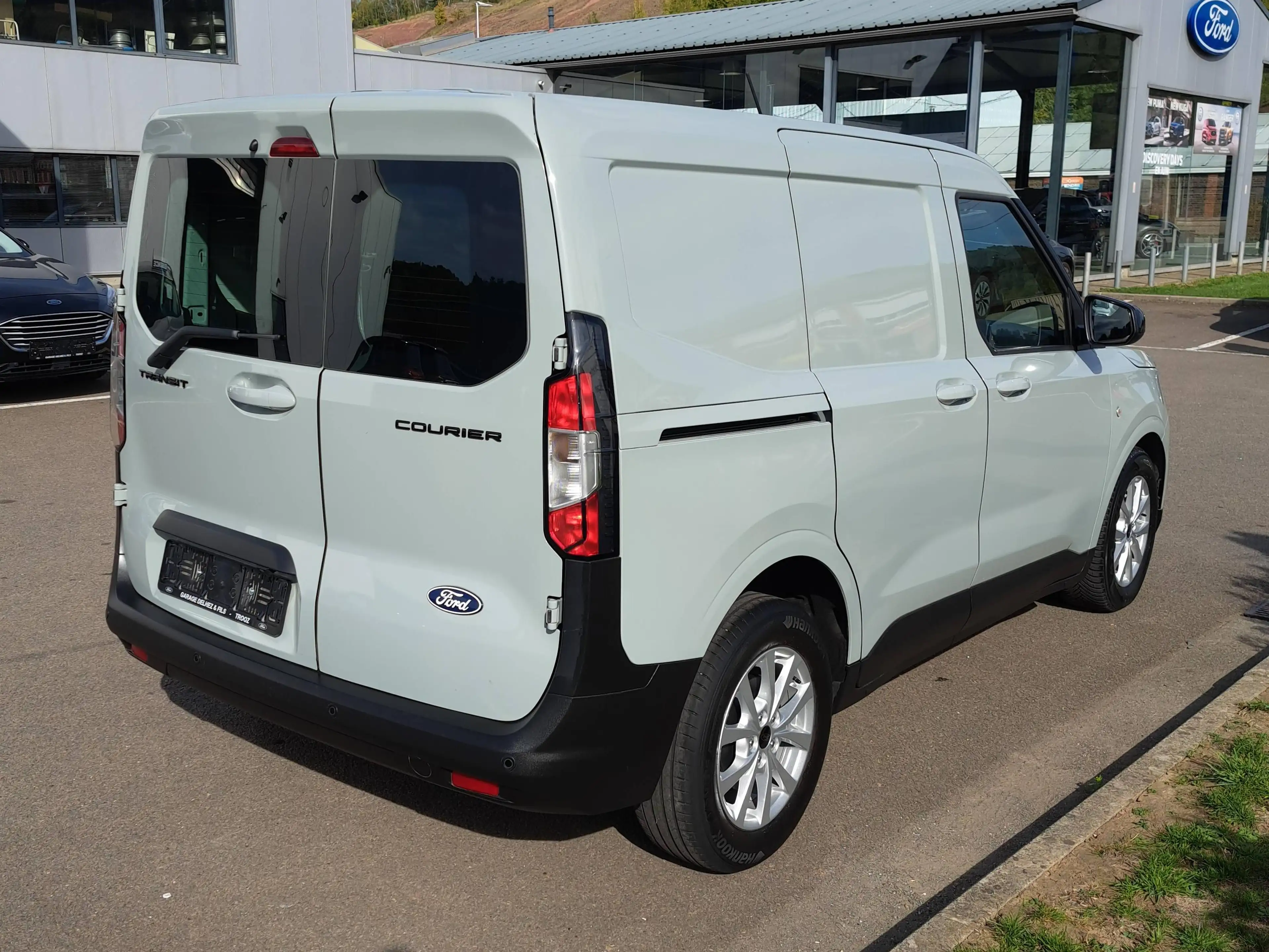 Ford Transit Courier Transit Courier 1.0 EcoBoost Limited Limited — photo 5