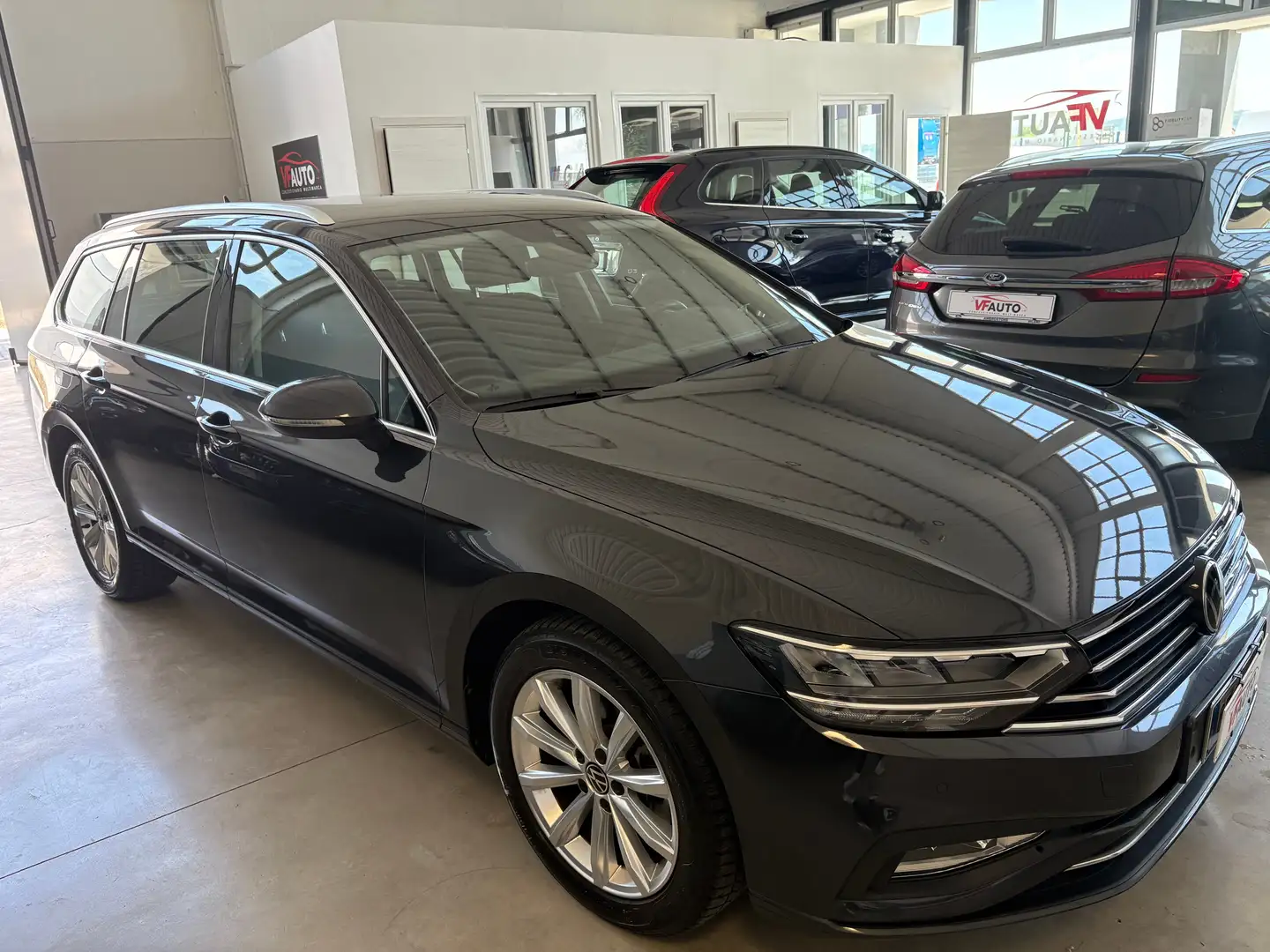 Volkswagen Passat Variant Passat Variant2.0tdiBusiness150cvdsg OFFERTA PROMO Gris - 2