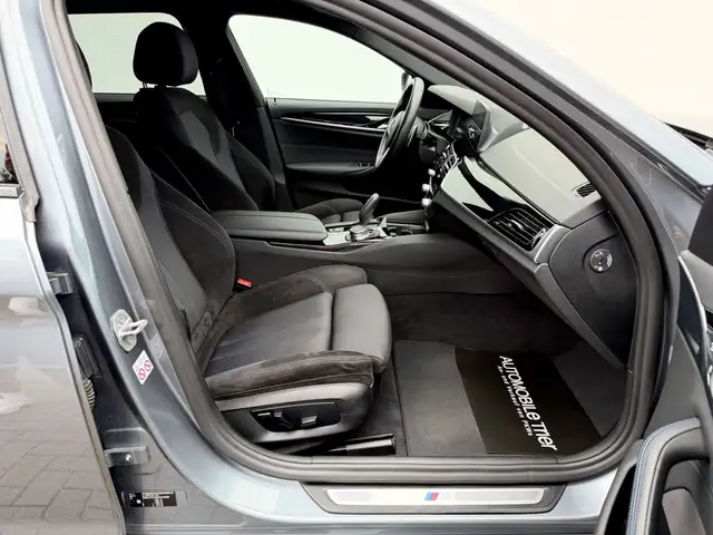 BMW 5 Series view 11