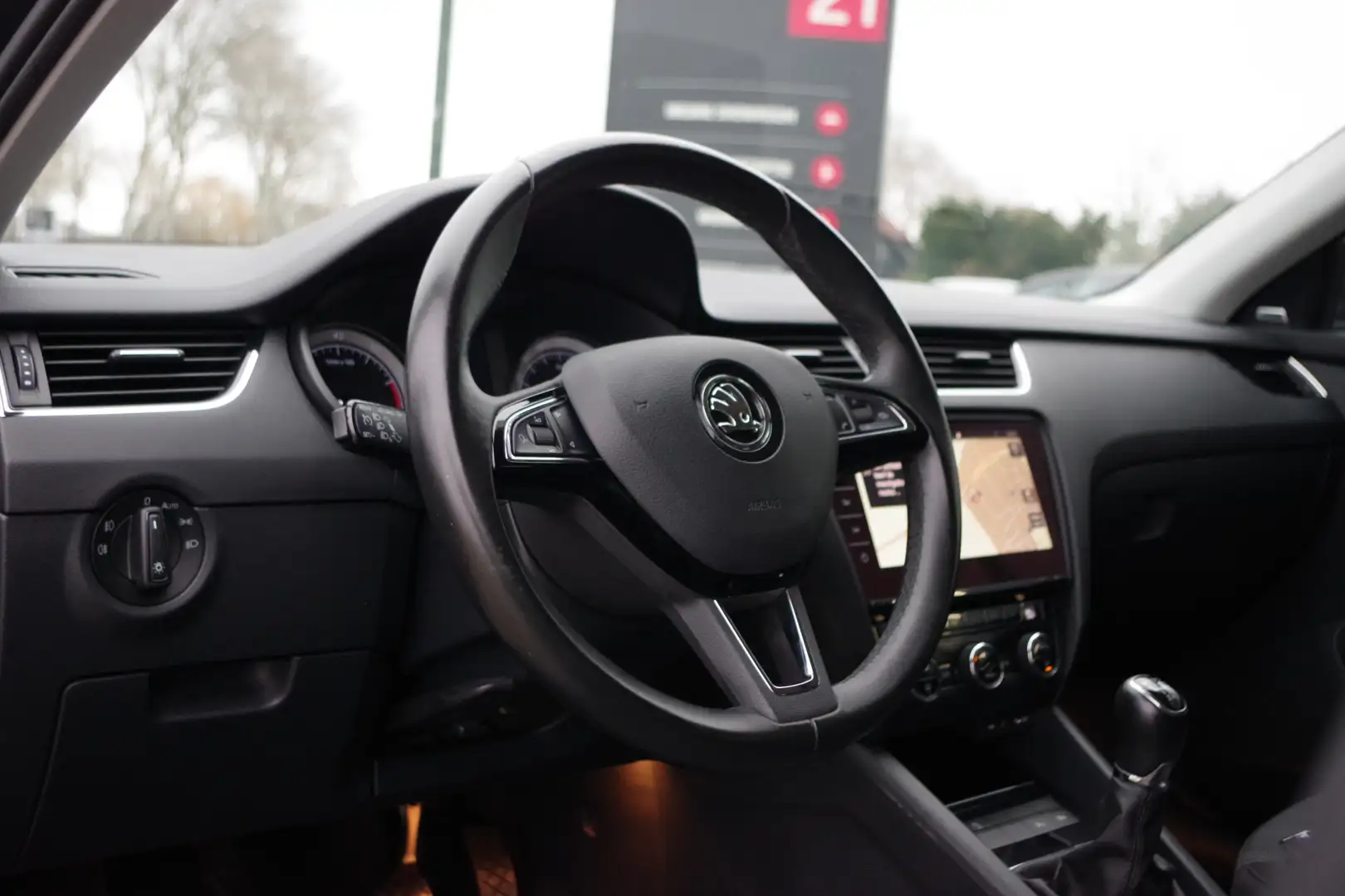 Skoda Octavia 1.0 TSI 115 PK Greentech Style Business, Climate C Grau - 2