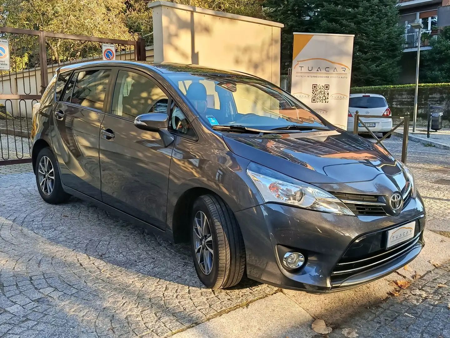 Toyota Verso Comfort 1.6 D-4D Grigio - 2