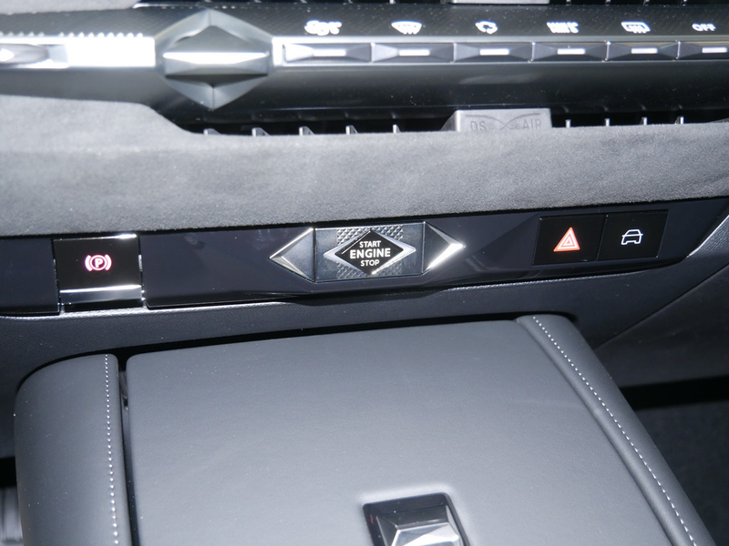 DS Automobiles DS 4 PureTech 136 e-DCT6 Pallas SHZ ACC LED — photo 10