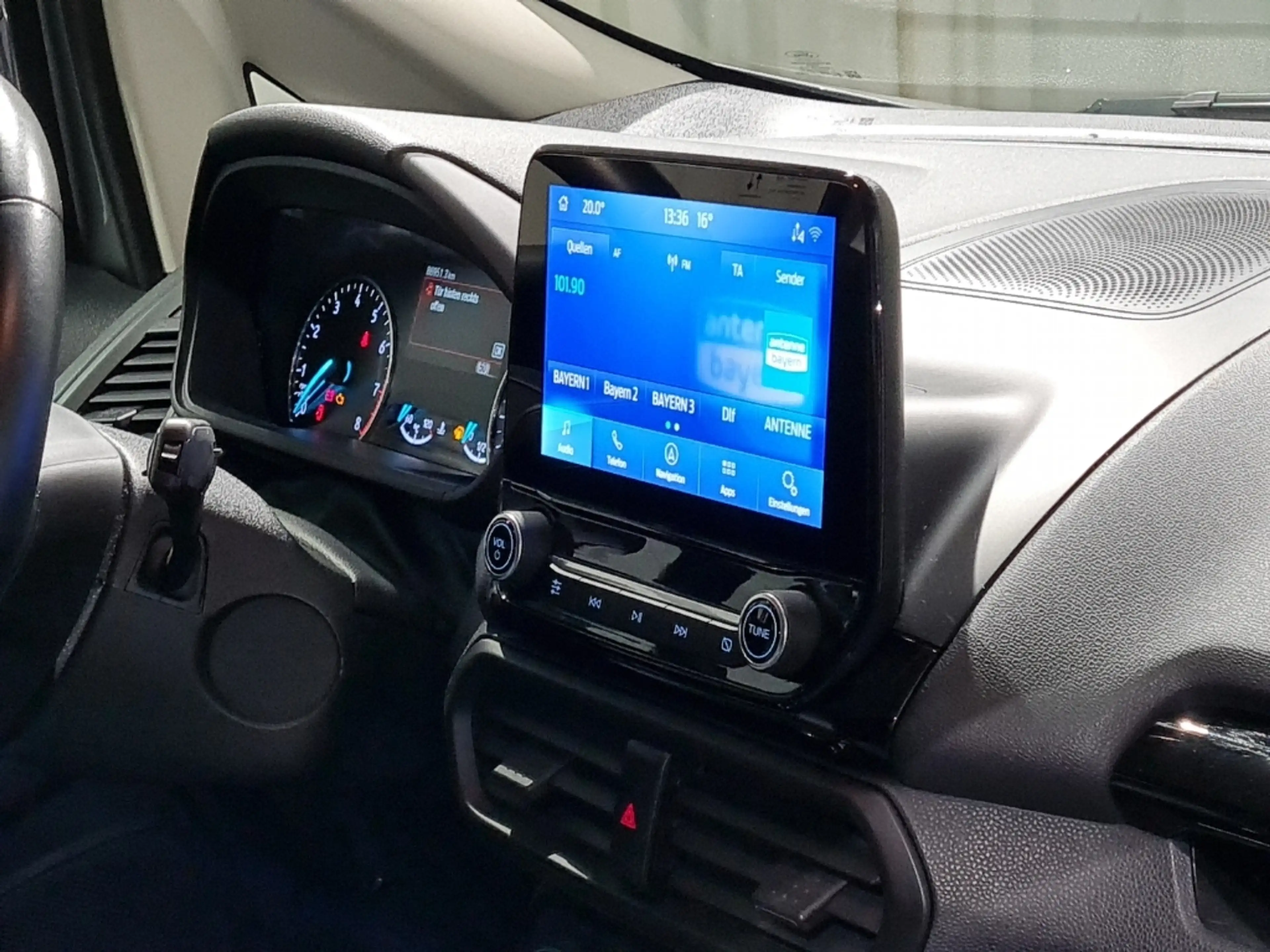 Ford EcoSport 1.0 EcoBoost Active*NAVI*SITZHZG*CAM* — photo 6