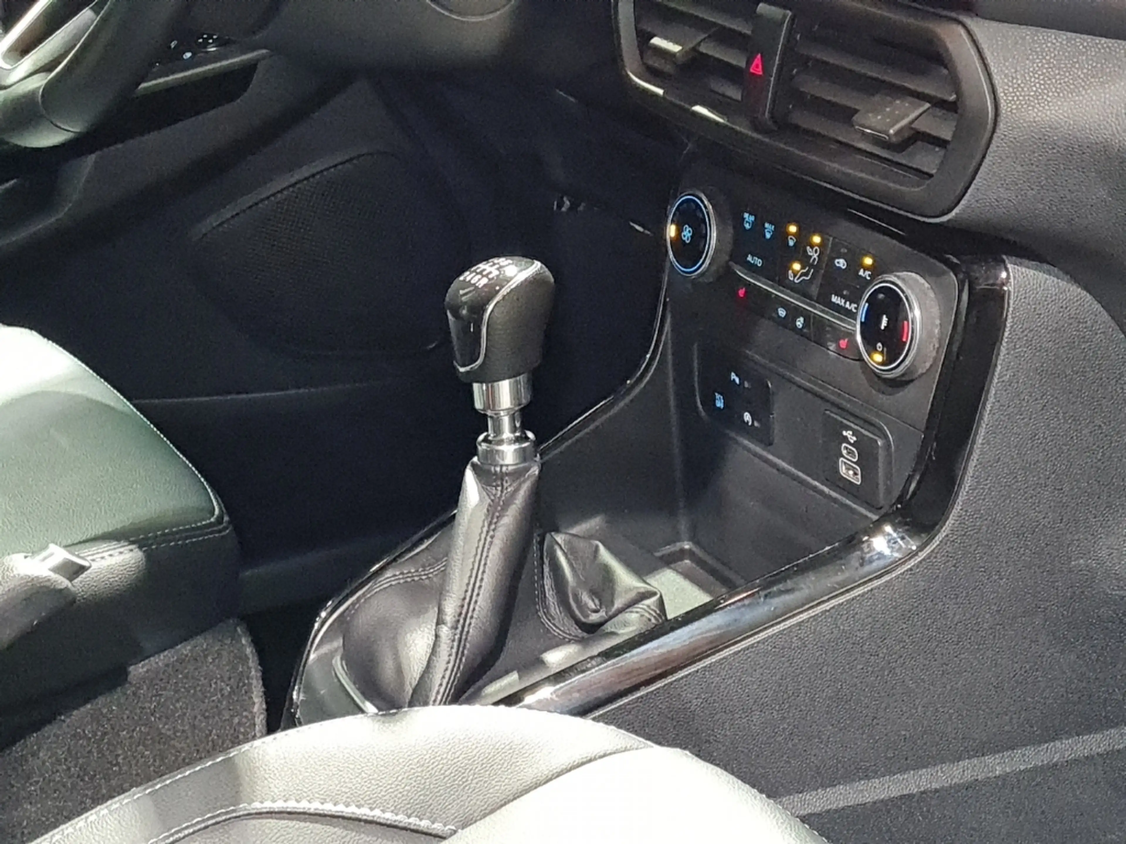 Ford EcoSport 1.0 EcoBoost Active*NAVI*SITZHZG*CAM* — photo 7