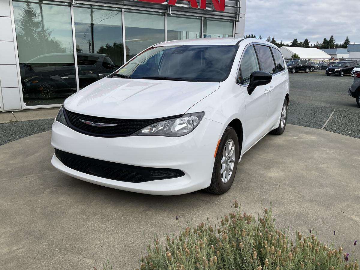 2024 Chrysler Grand Caravan SXT | Room for Seven, V6 Power, and Built for Busy