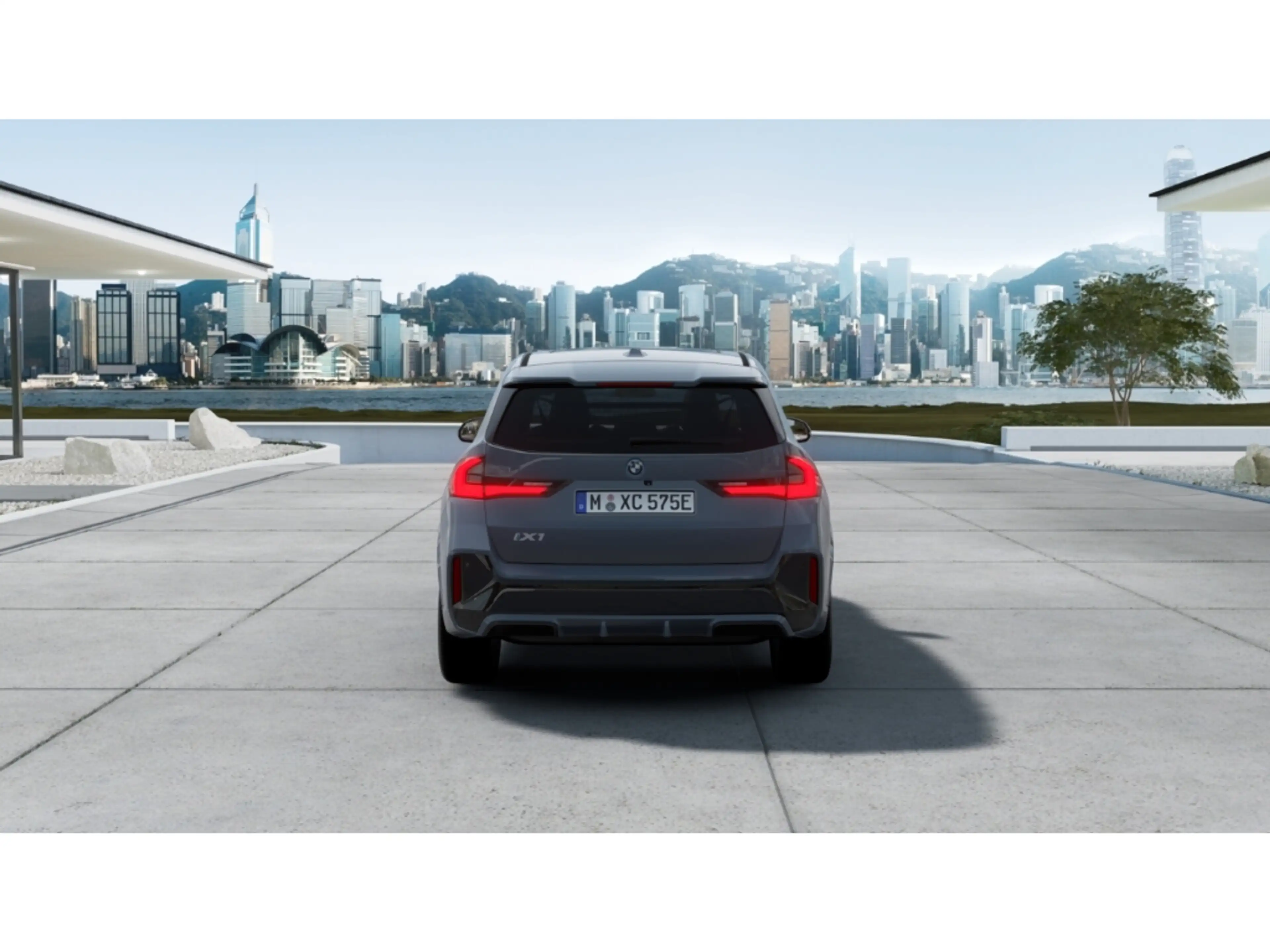BMW iX1 xDrive30 M Paket LED HUD H&K Memory Komfort — photo 3