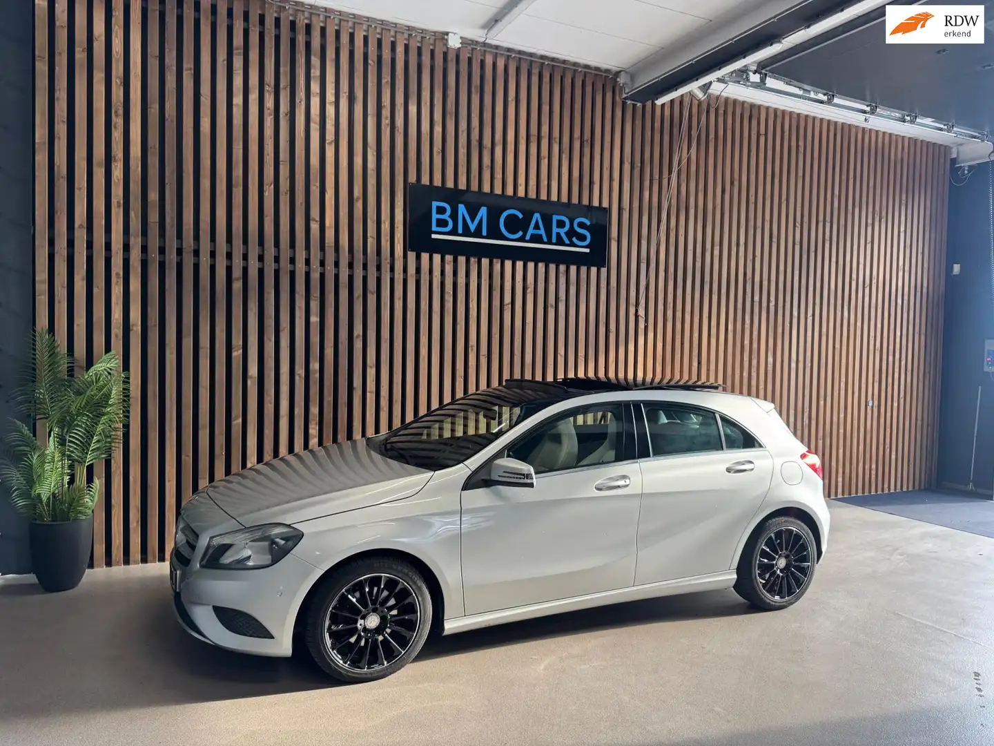 Mercedes-Benz A 180 Ambition Panoramadak, Navigatie, Pdc Gris - 1
