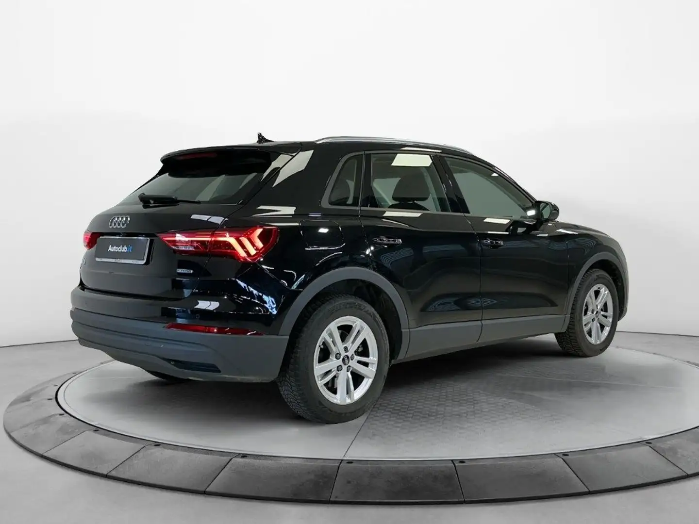 Audi Q3 40 TFSI Quattro Business Nero - 2