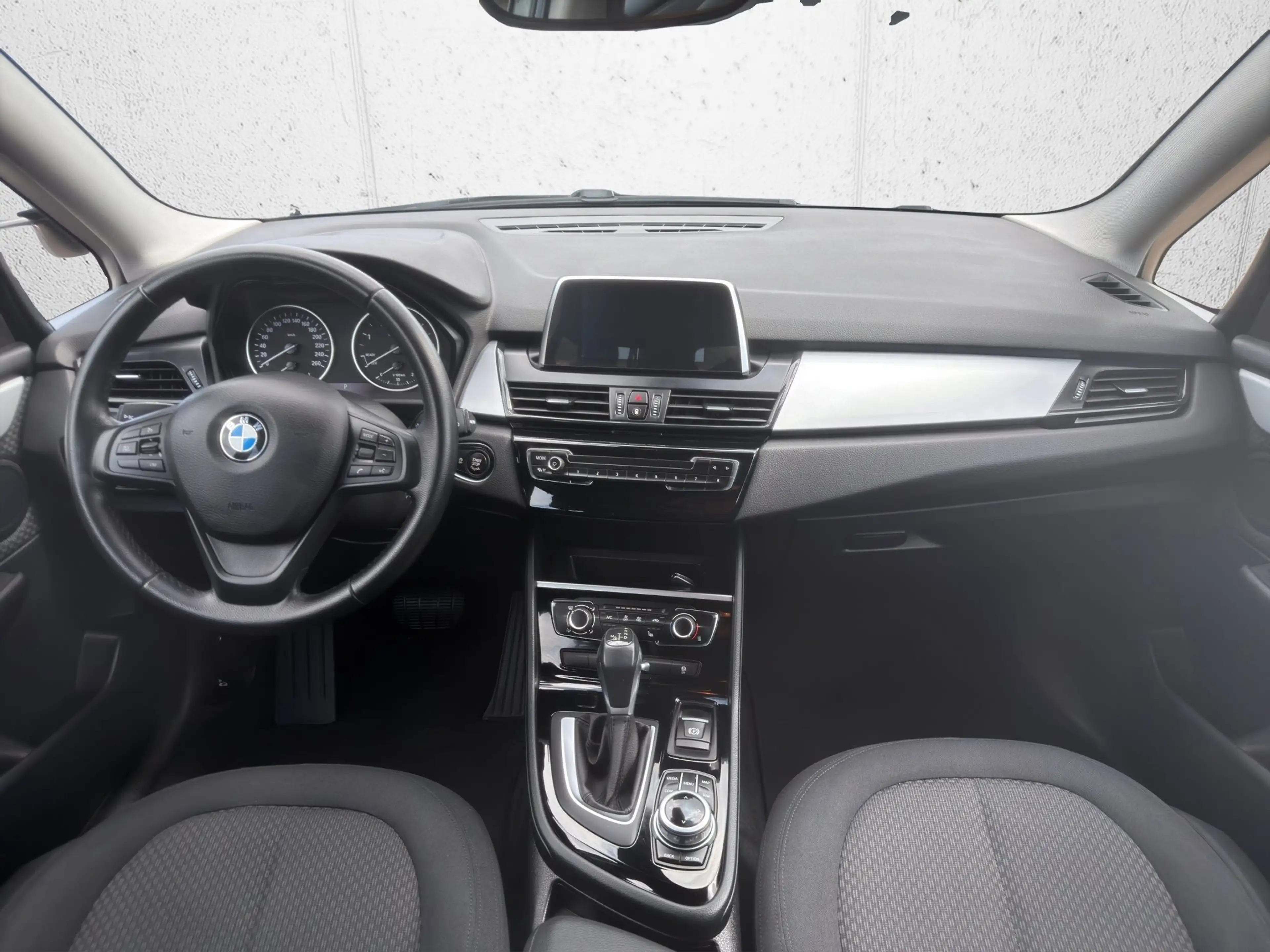 BMW 216 d GranTourer Aut*Navi*Tempomat*Sitzheizung — photo 10