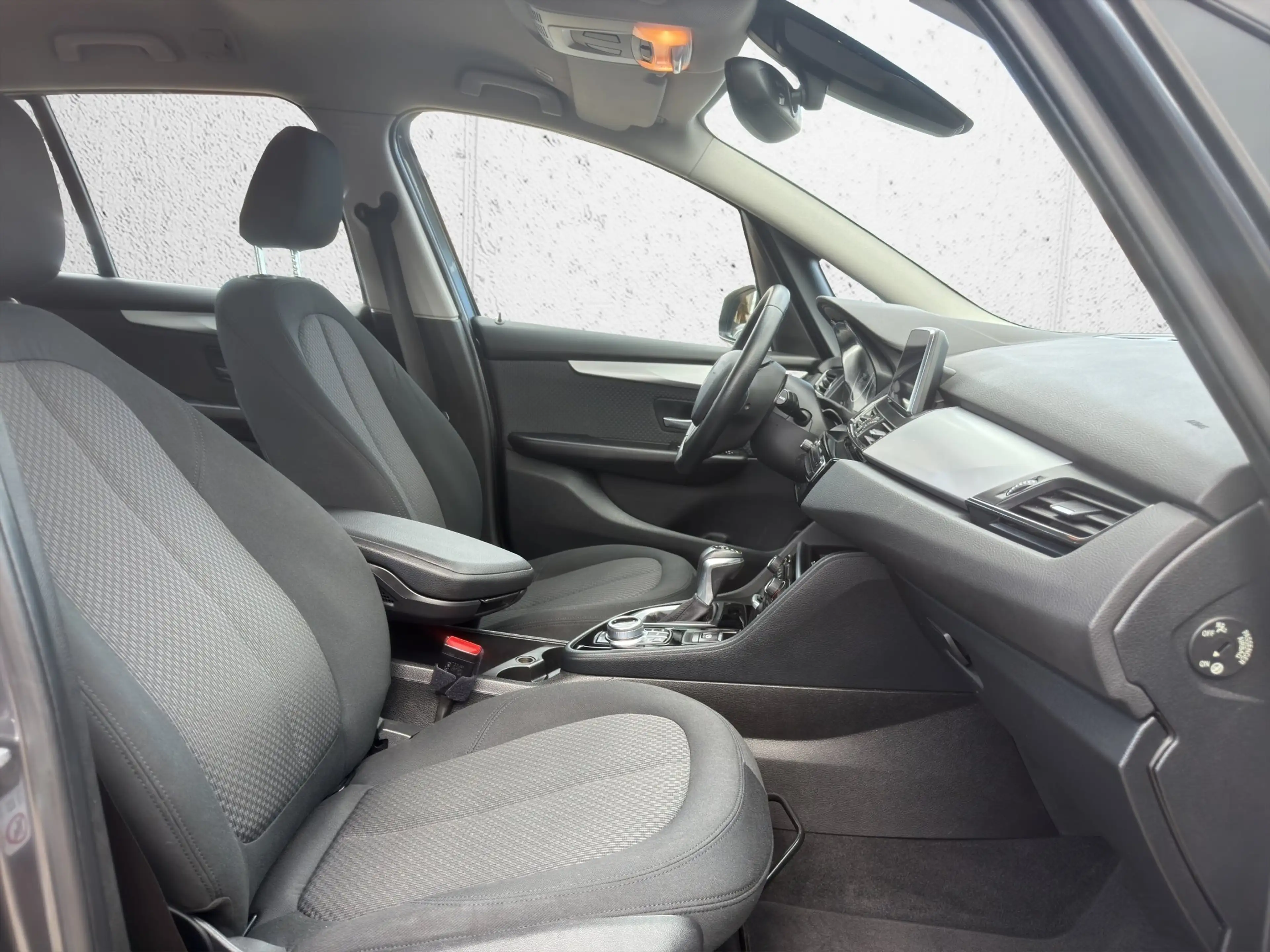 BMW 216 d GranTourer Aut*Navi*Tempomat*Sitzheizung — photo 8
