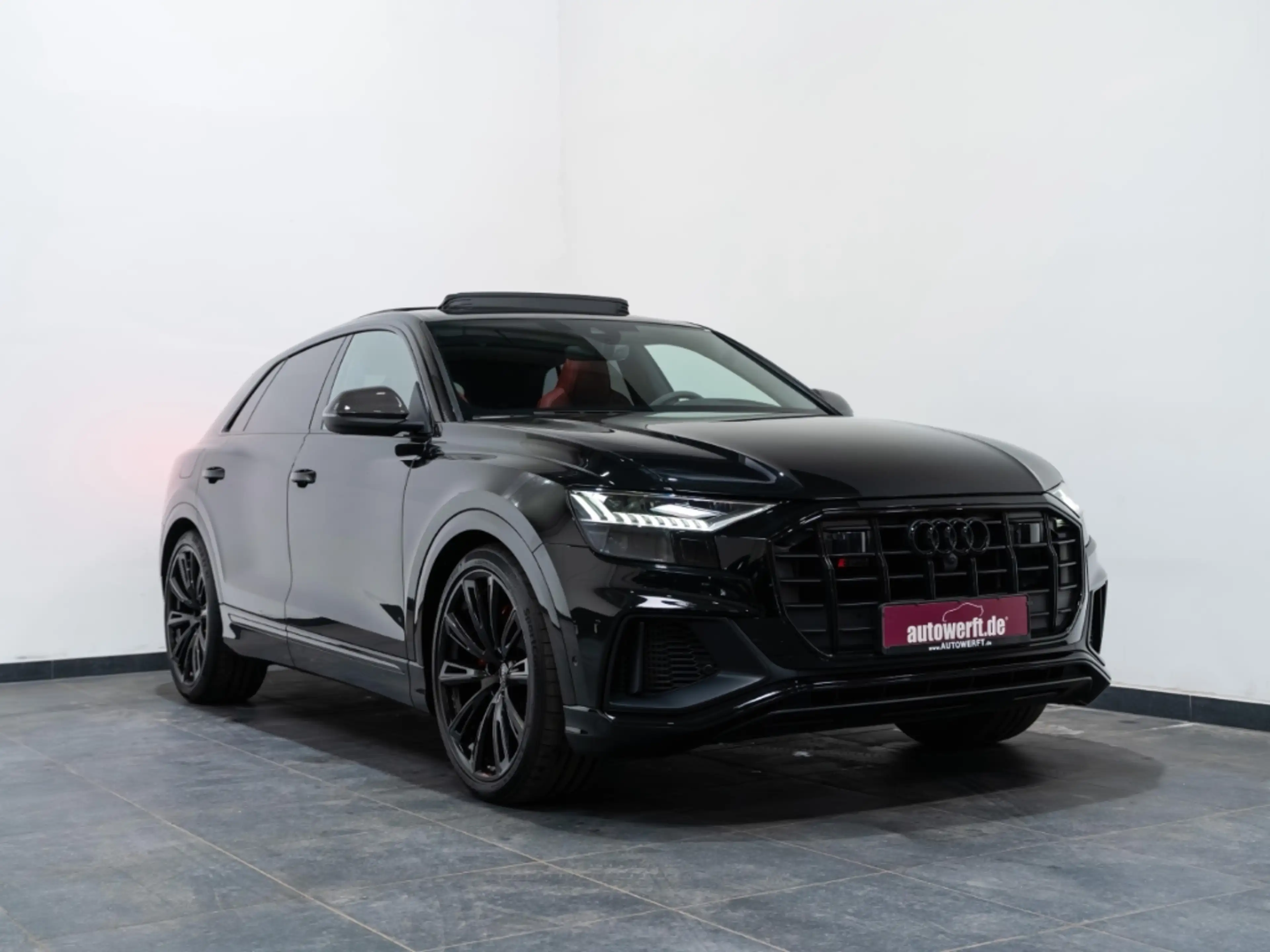 Audi SQ8 QU COMPETITION PLUS IN&OUT CARBON MATRIX HEAD SOFT — photo 6