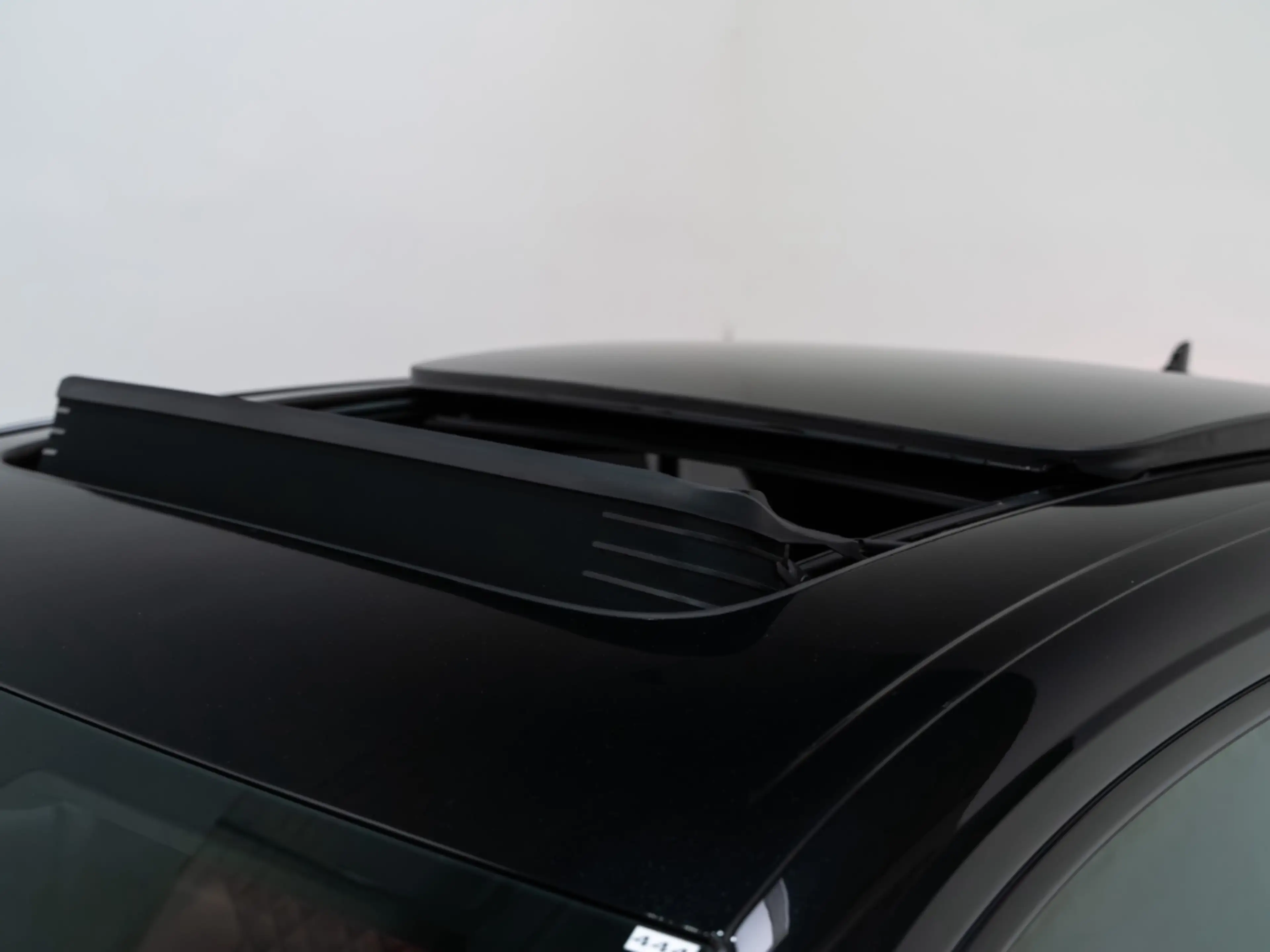Audi SQ8 QU COMPETITION PLUS IN&OUT CARBON MATRIX HEAD SOFT — photo 15
