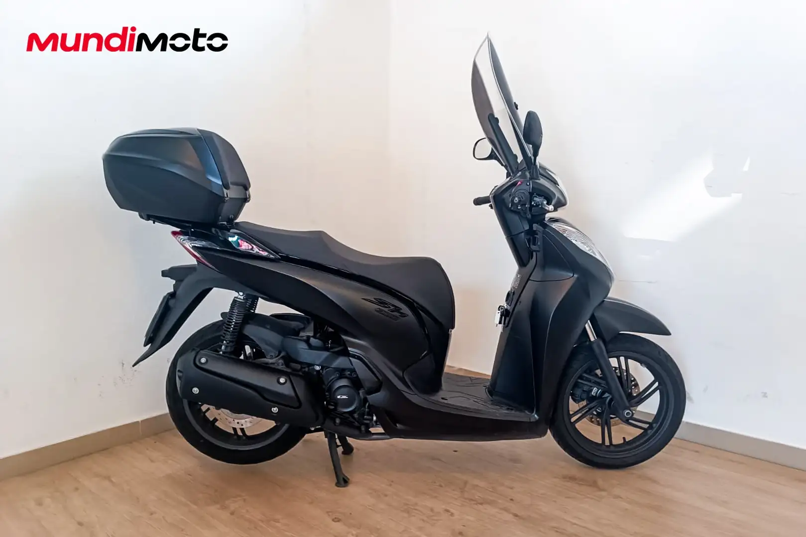 Honda SH 300 - 1