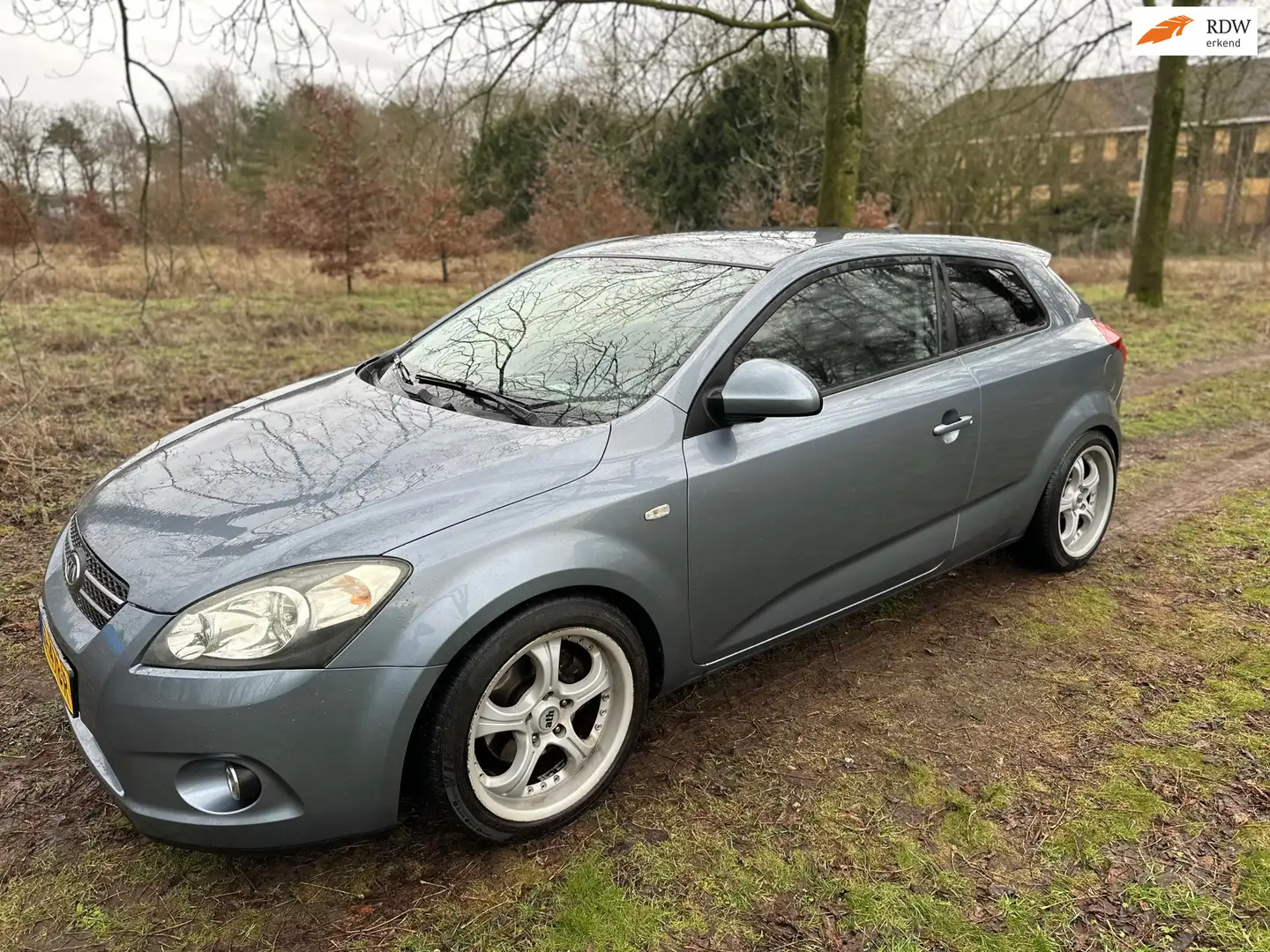 Kia ProCeed / pro_cee'd 1.6 X-tra apk t/m 28-06-2027 Blau - 1