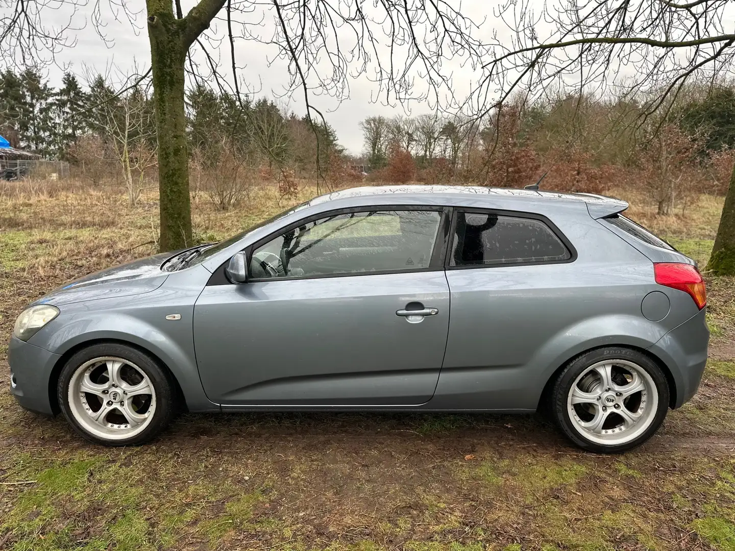 Kia ProCeed / pro_cee'd 1.6 X-tra apk t/m 28-06-2027 Blau - 2