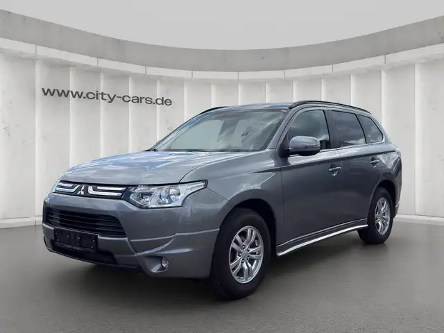 Mitsubishi Outlander Invite 2WD*1.Hand*Scheckheft*77000km*