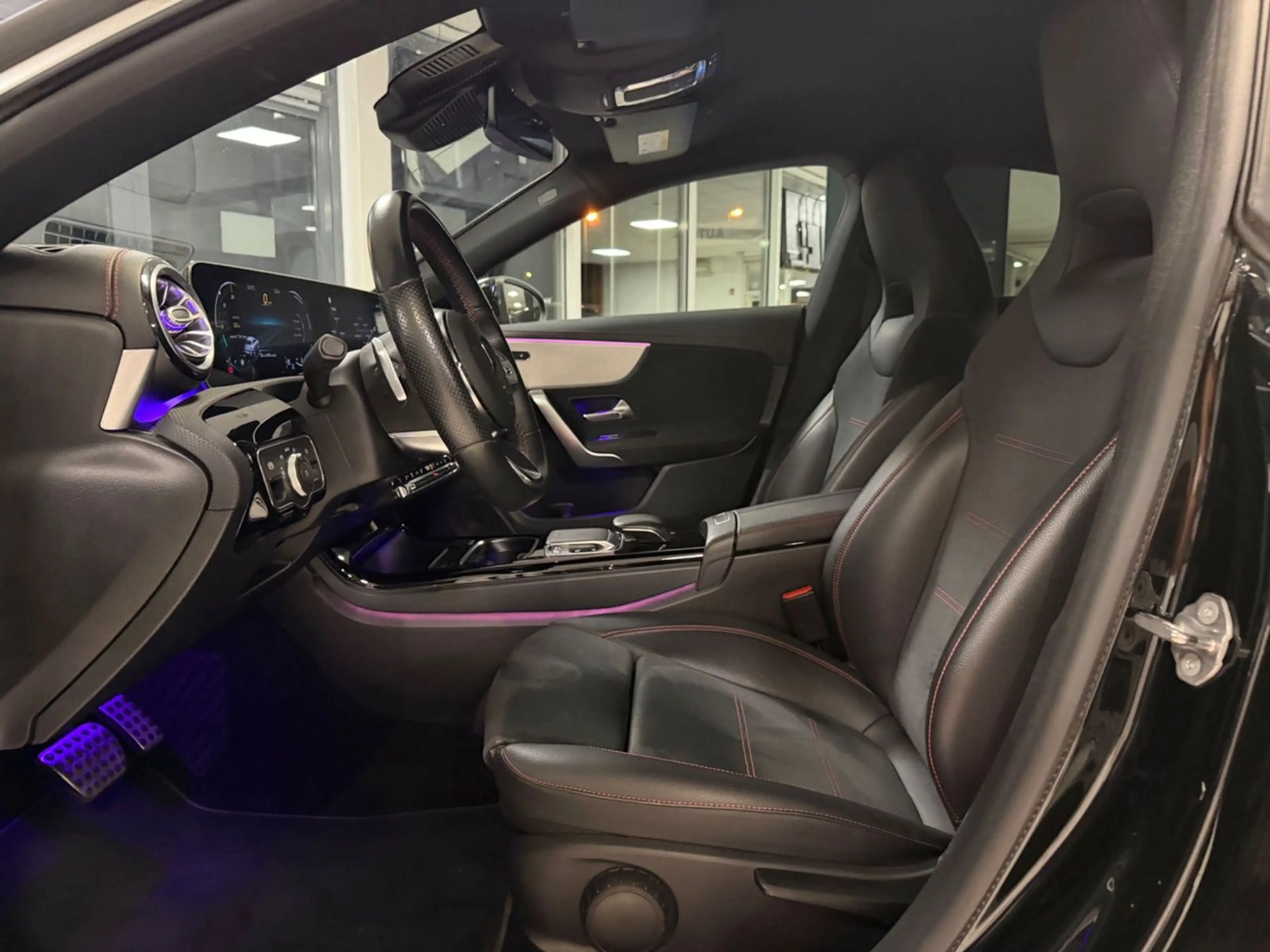 Mercedes-Benz CLA 220 AMG LINE|19"| STANDHZG | NAVI | AMBIENTE — photo 23